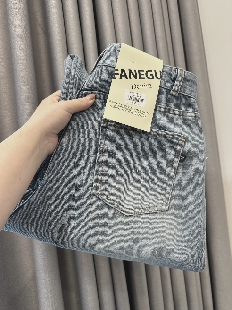 QNU433 - QUẦN JEANS SUÔNG XANH BẠC CHIẾT LI M5691