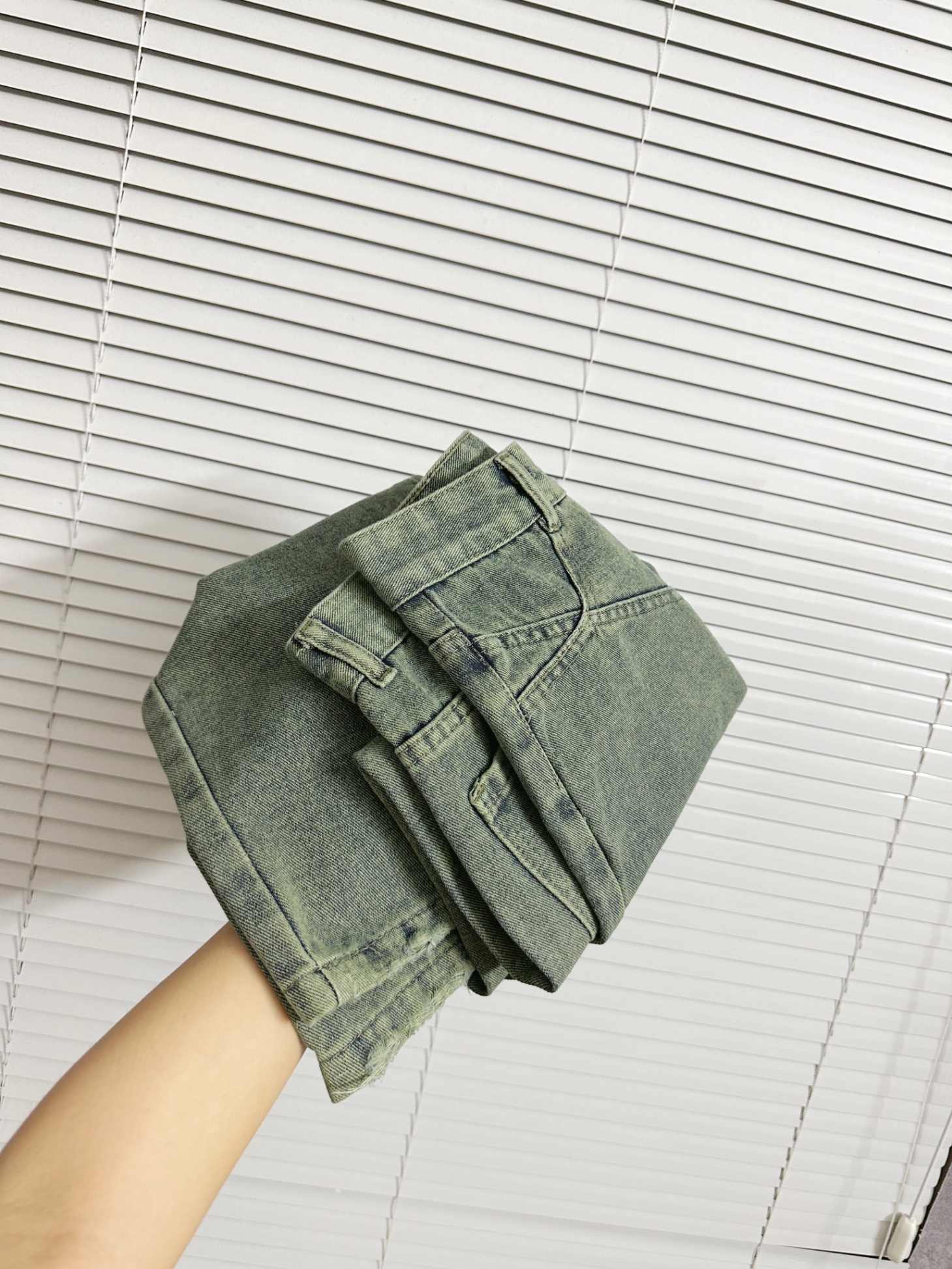 QNU481 - QUẦN JEANS SUÔNG XANH RÊU BẠC