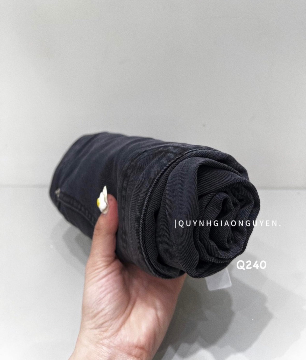 QNU480 - QUẦN JEANS SUÔNG XÁM KHÓI