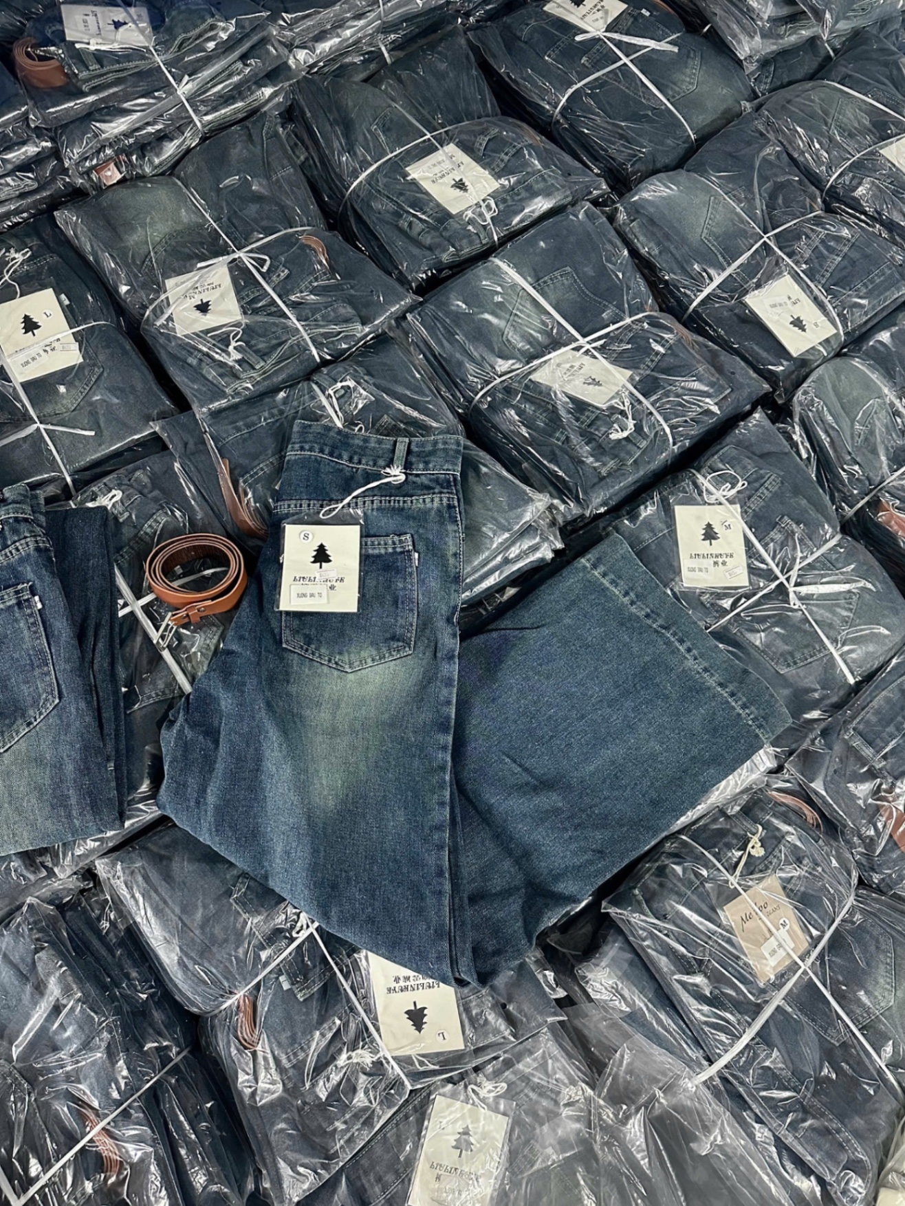 QNU504 - QUẦN JEANS SUÔNG XANH GẤU TO kèm đai M3837