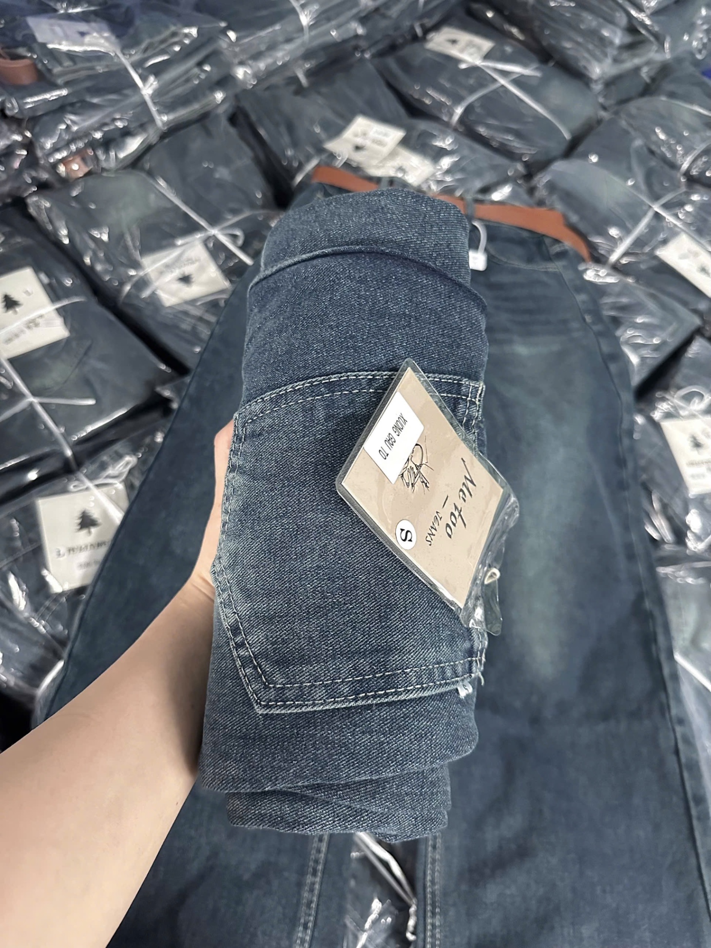 QNU504 - QUẦN JEANS SUÔNG XANH GẤU TO kèm đai M3837