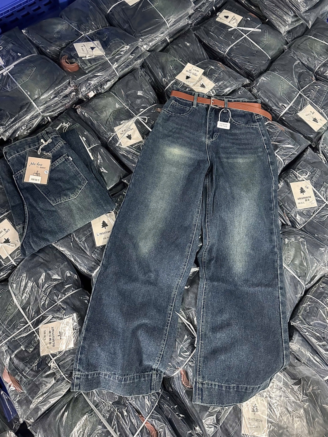 QNU504 - QUẦN JEANS SUÔNG XANH GẤU TO kèm đai M3837