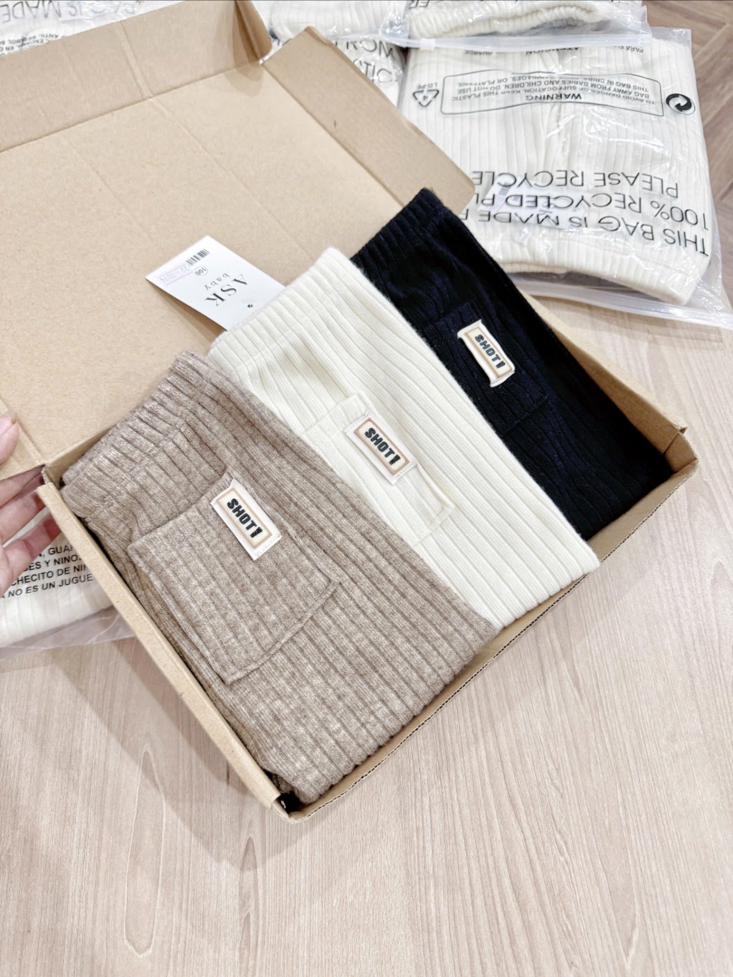QB238 - SET 3 QUẦN LEGGING TĂM ĐŨA đen be nâu TÚI SAU