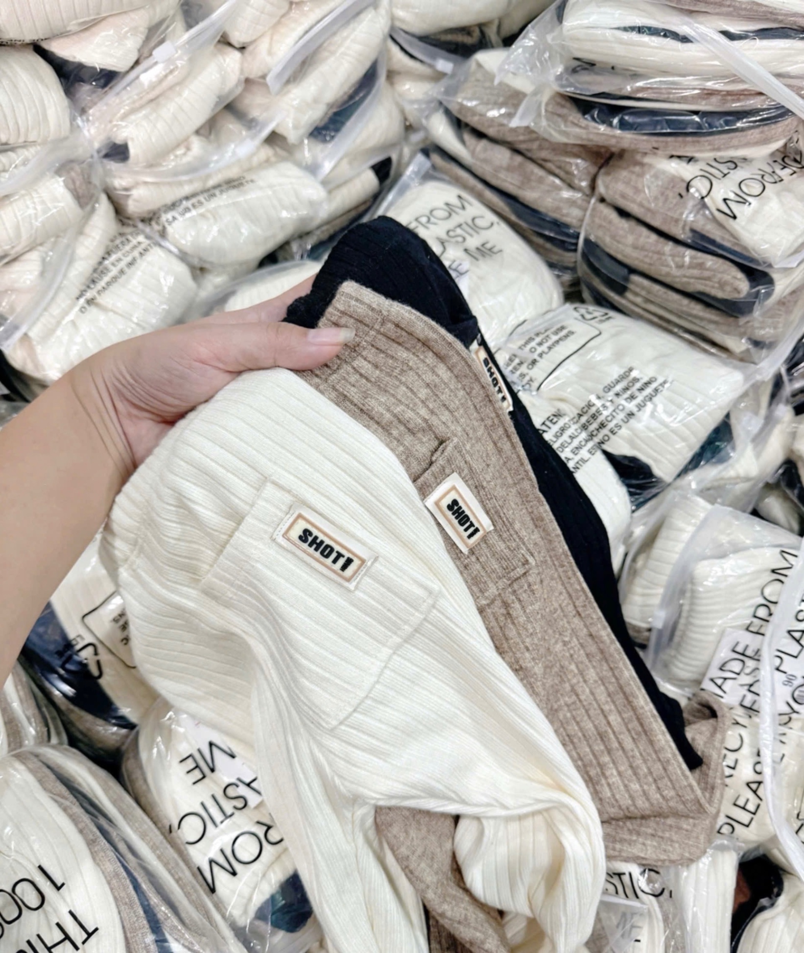 QB238 - SET 3 QUẦN LEGGING TĂM ĐŨA đen be nâu TÚI SAU