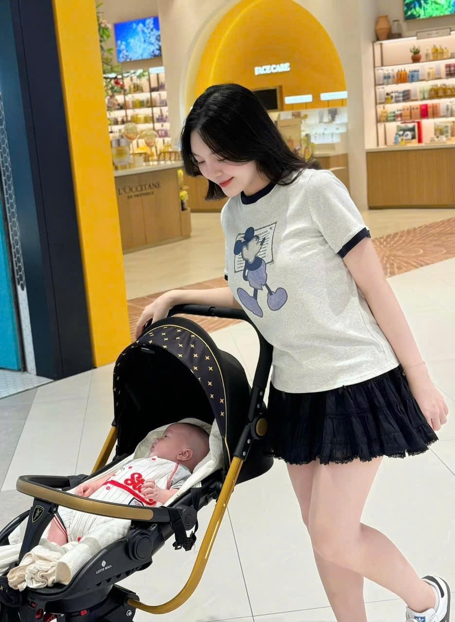 ANU016 - ÁO PHÔNG NỮ MICKEY GHI VIỀN ĐEN