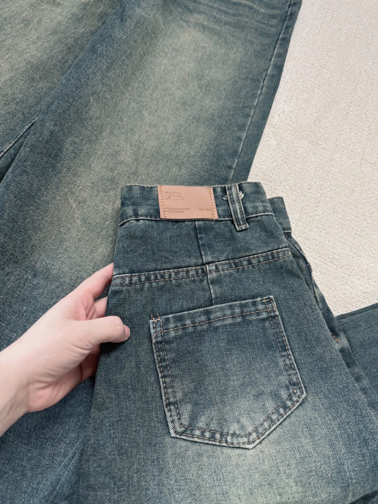 QNU513 - QUẦN JEANS SUÔNG XANH CẠP MÁC DA M3282