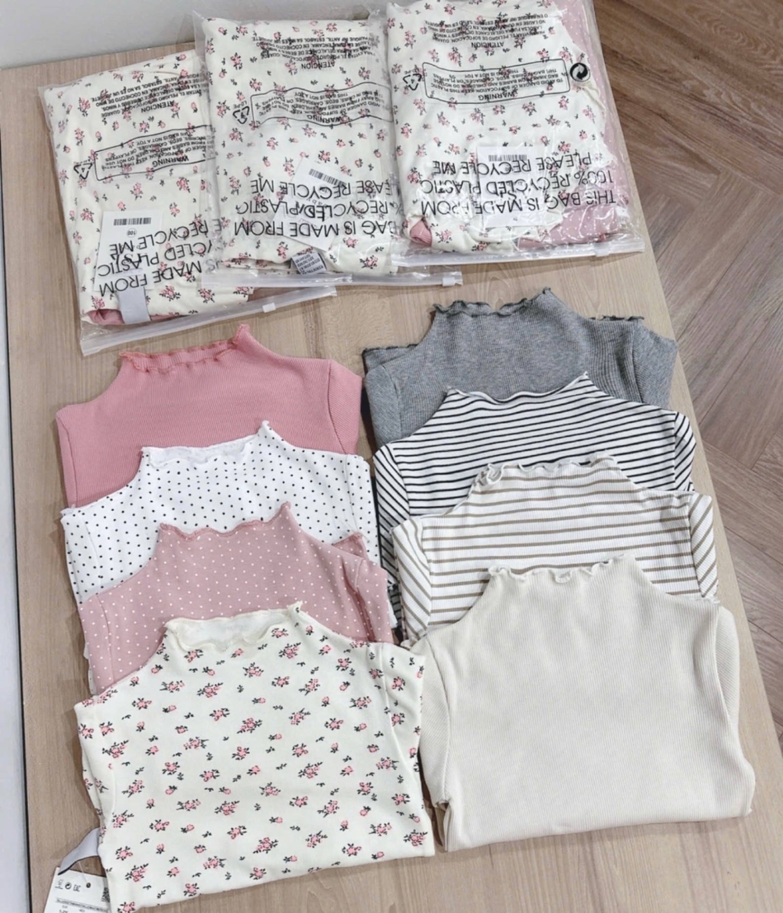 AB598 - SET 4 ÁO BÉ GÁI LEN TĂM VIỀN BÈO HOA