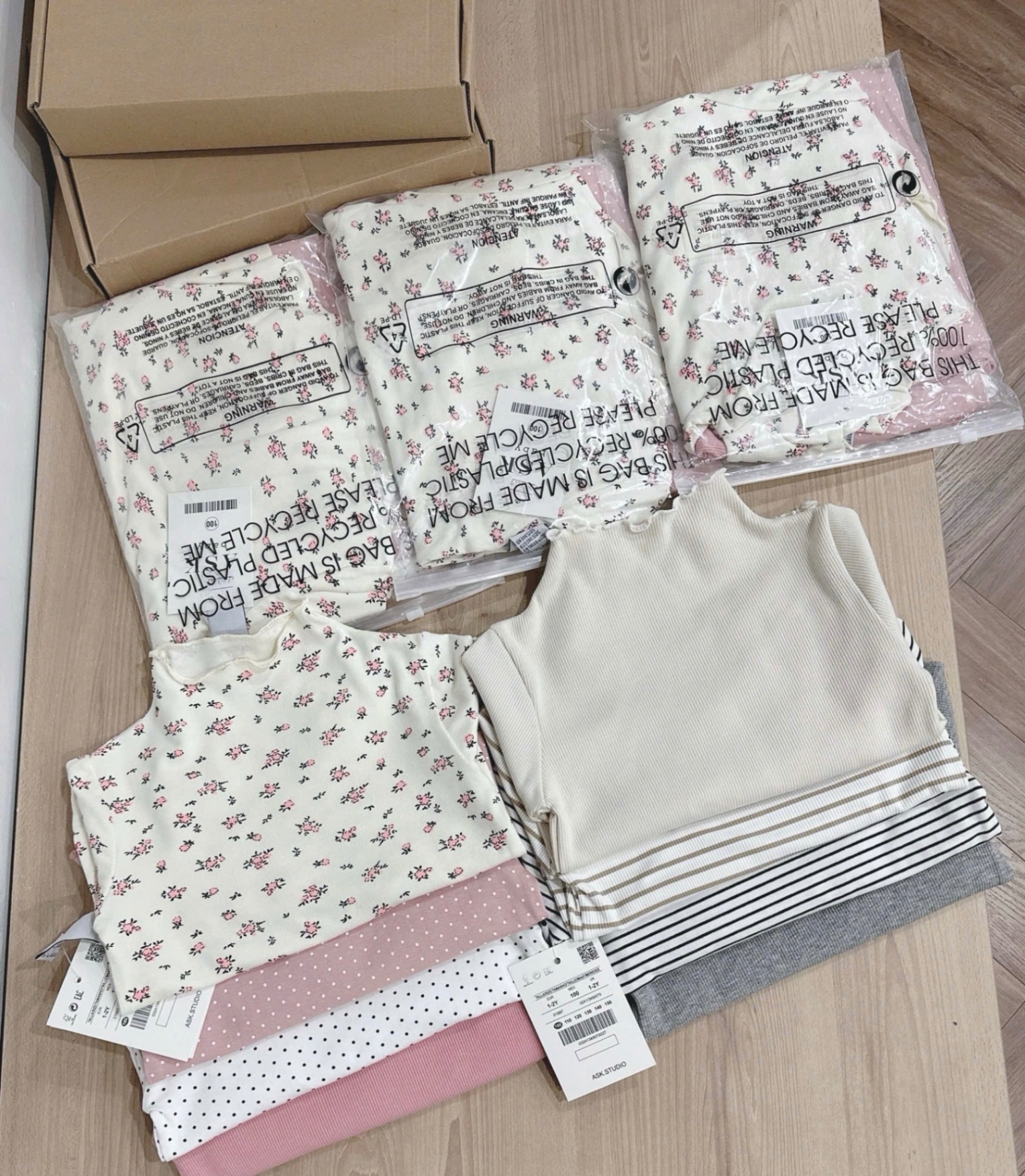 AB598 - SET 4 ÁO BÉ GÁI LEN TĂM VIỀN BÈO HOA