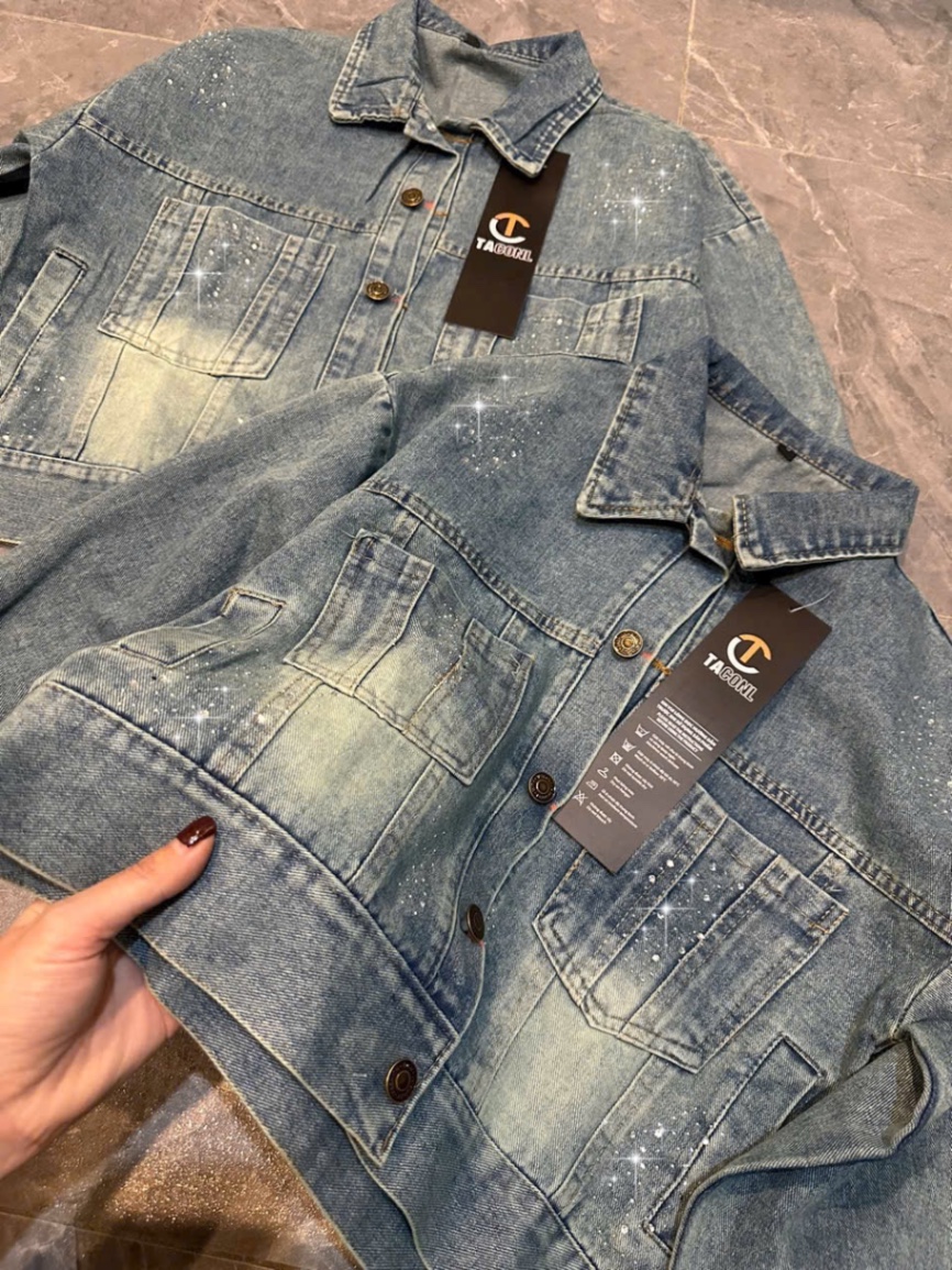 ANU023 - ÁO KHOÁC JEANS NỮ 2 TÚI ĐÍNH ĐÁ