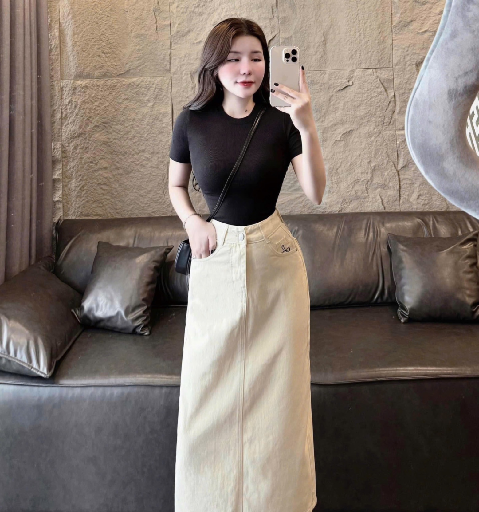 CV148 - CHÂN VÁY JEANS DÁNG DÀI MÀU BE THÊU NƠ