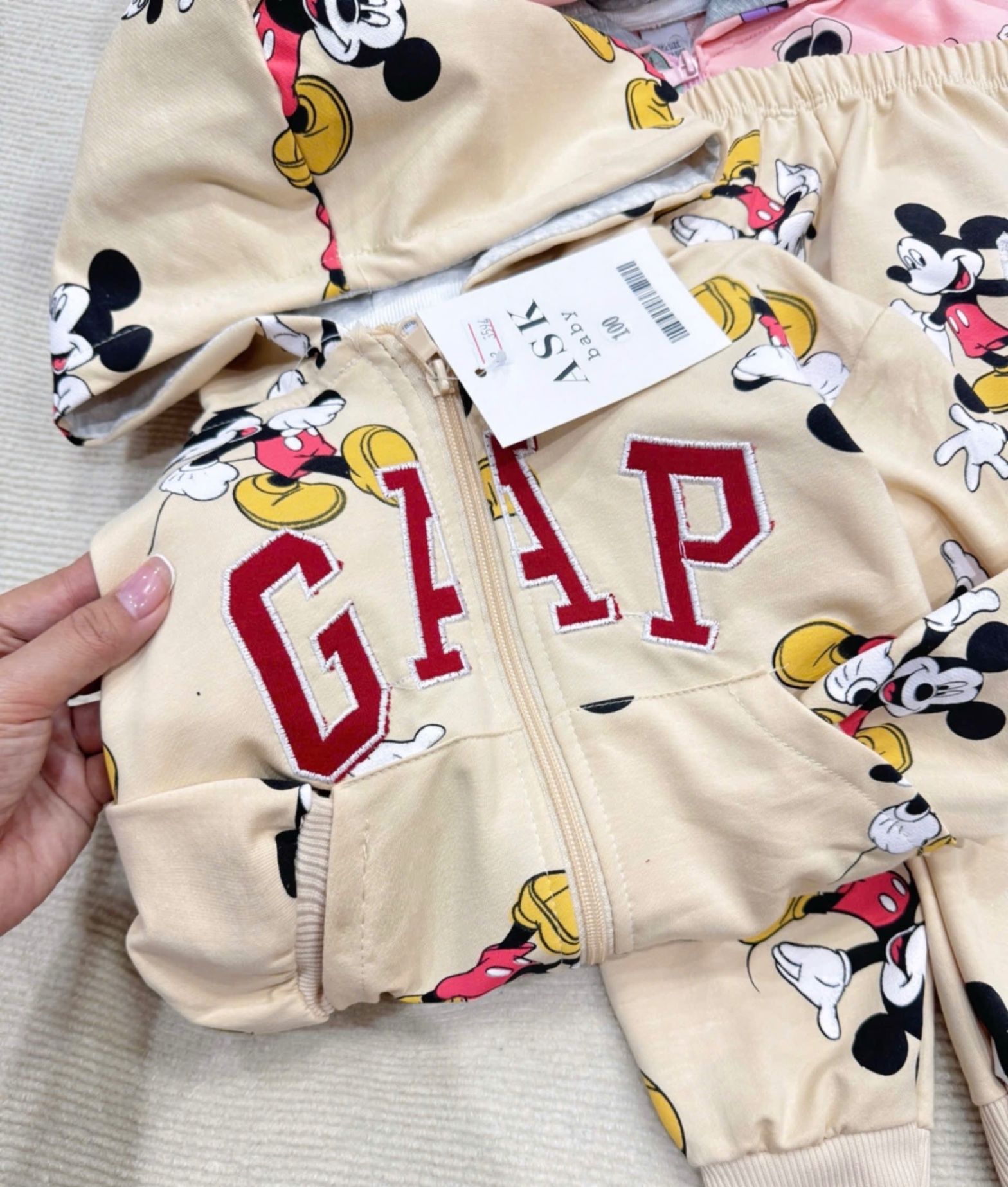 G273 - BỘ BÉ KHOÁ MŨ GAP MICKEY TRÀN