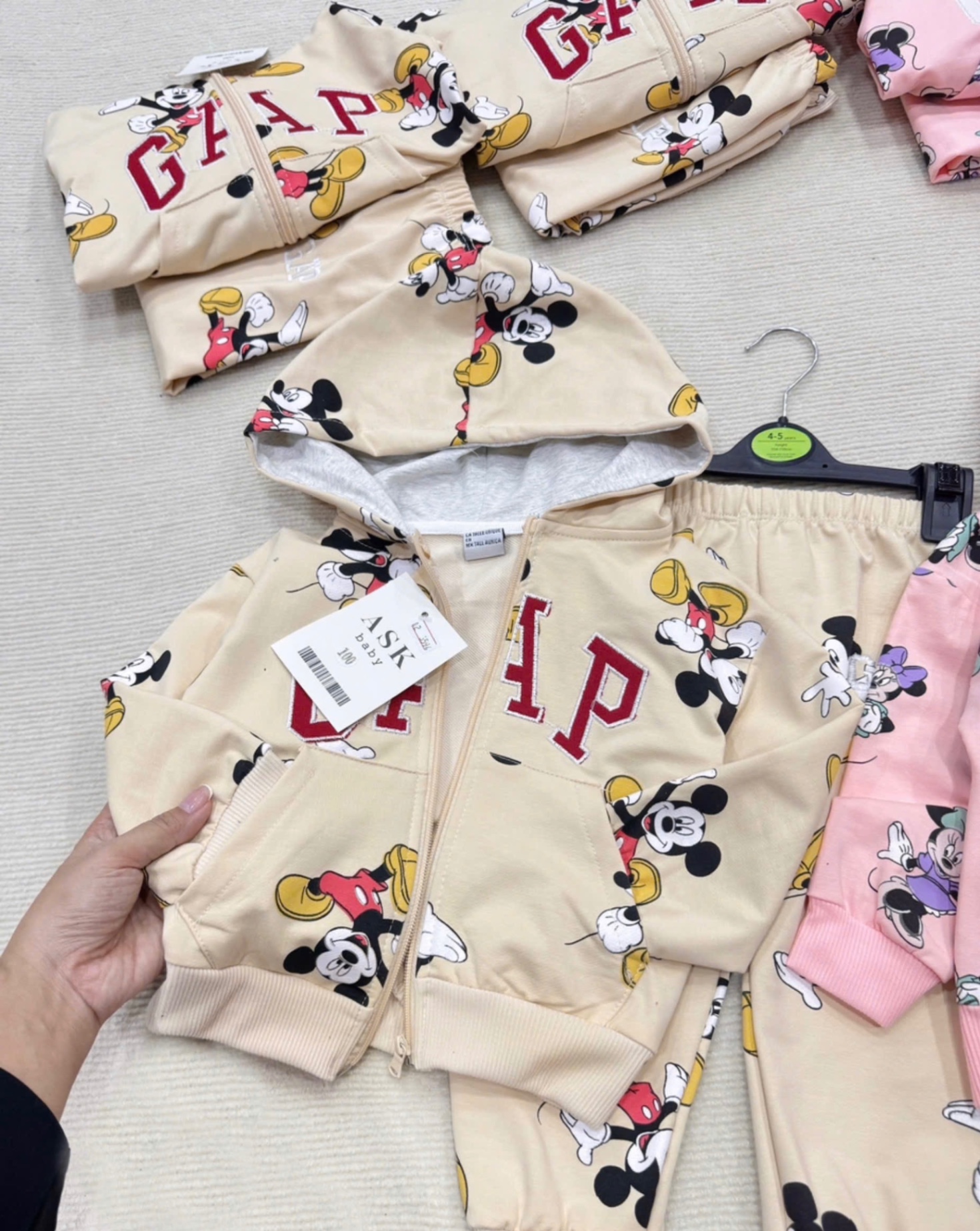 G273 - BỘ BÉ KHOÁ MŨ GAP MICKEY TRÀN