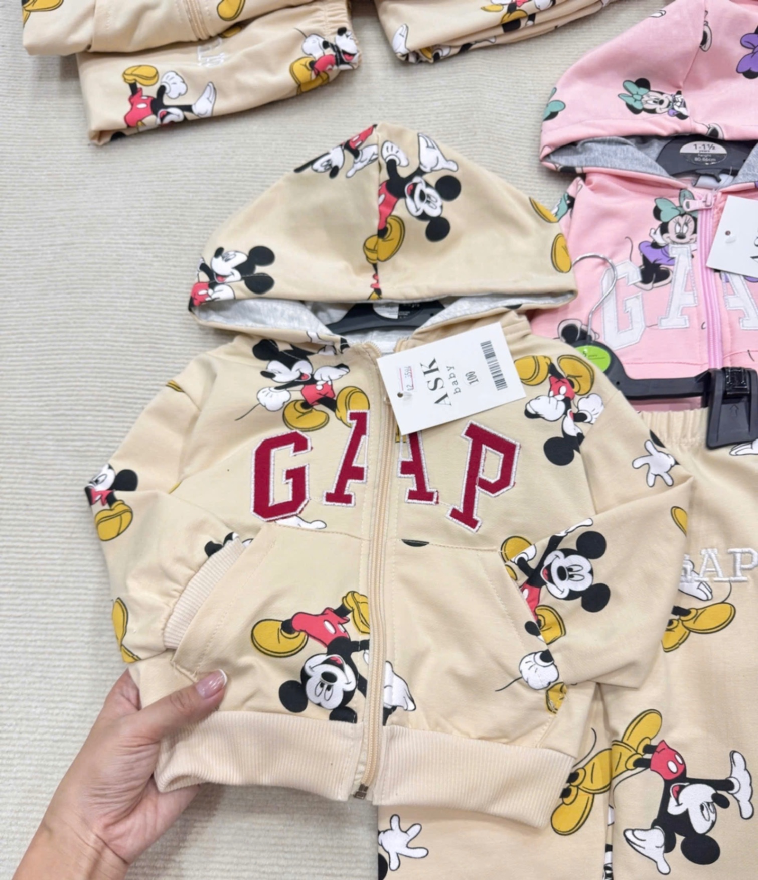 G273 - BỘ BÉ KHOÁ MŨ GAP MICKEY TRÀN