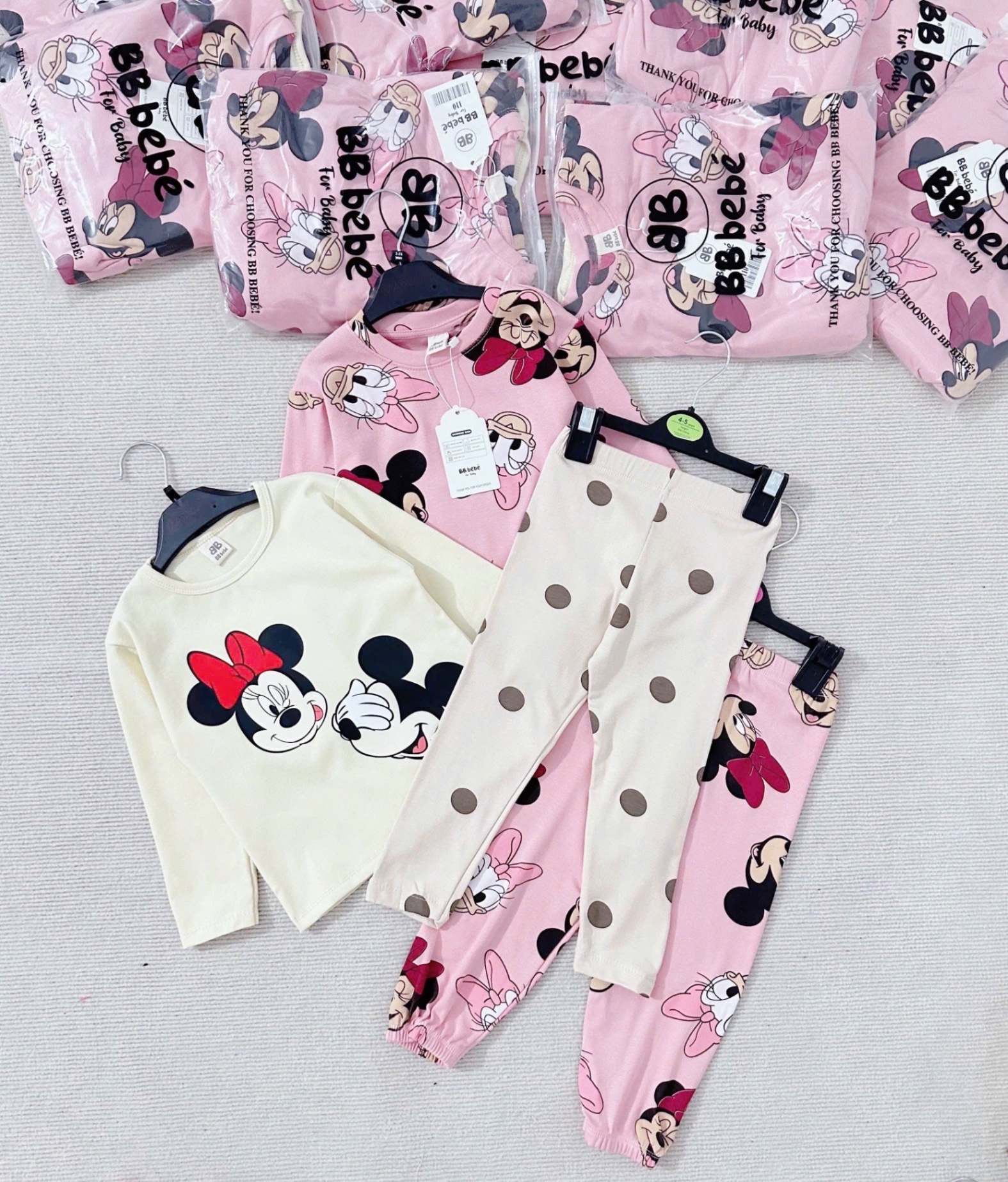 G286 - SET 2 BỘ BÉ GÁI ZIP MICKEY DONALD be hồng