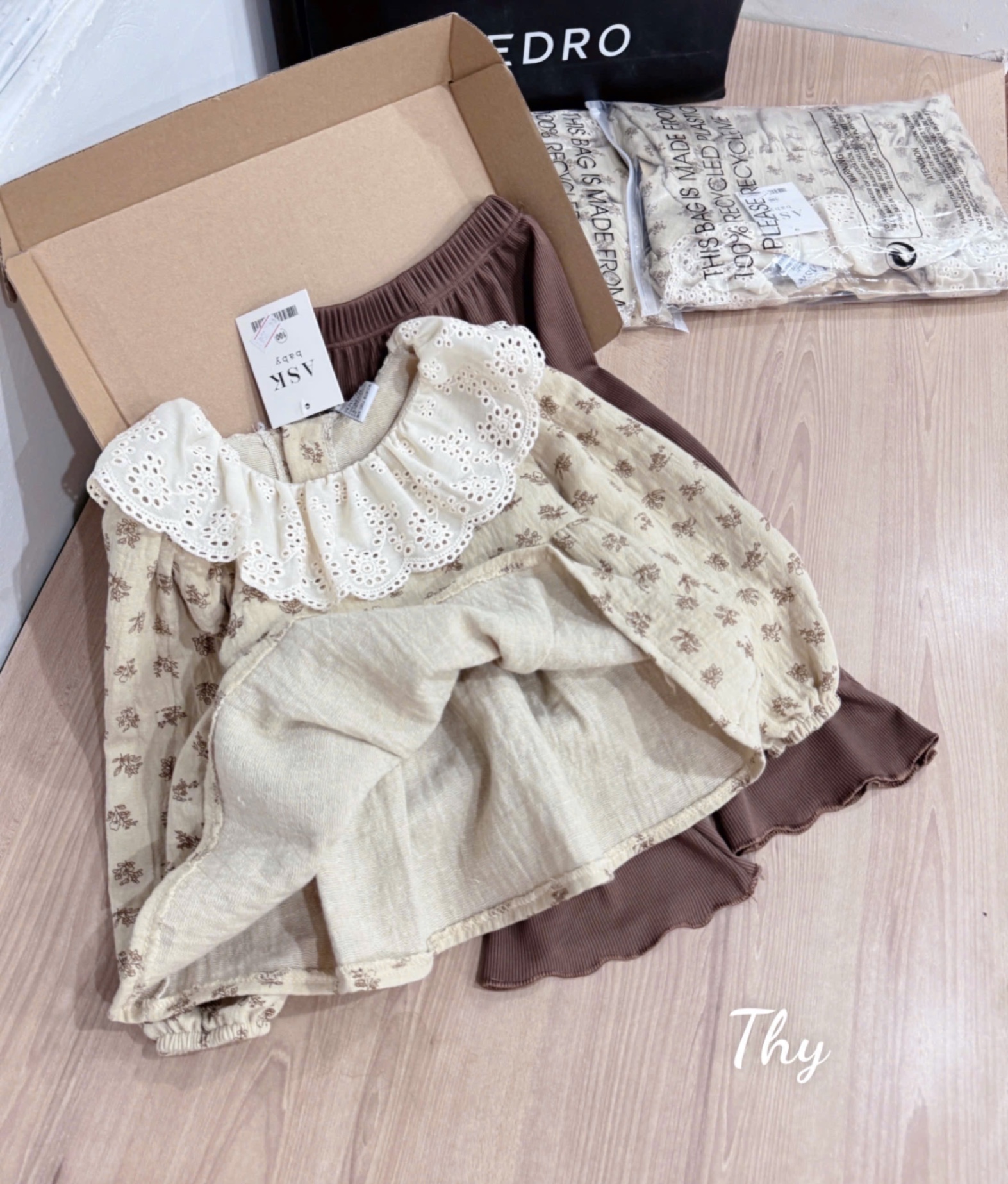 G295 - BỘ BÉ GÁI ÁO BE BABYDOLL HOA CỔ REN QUẦN LOE