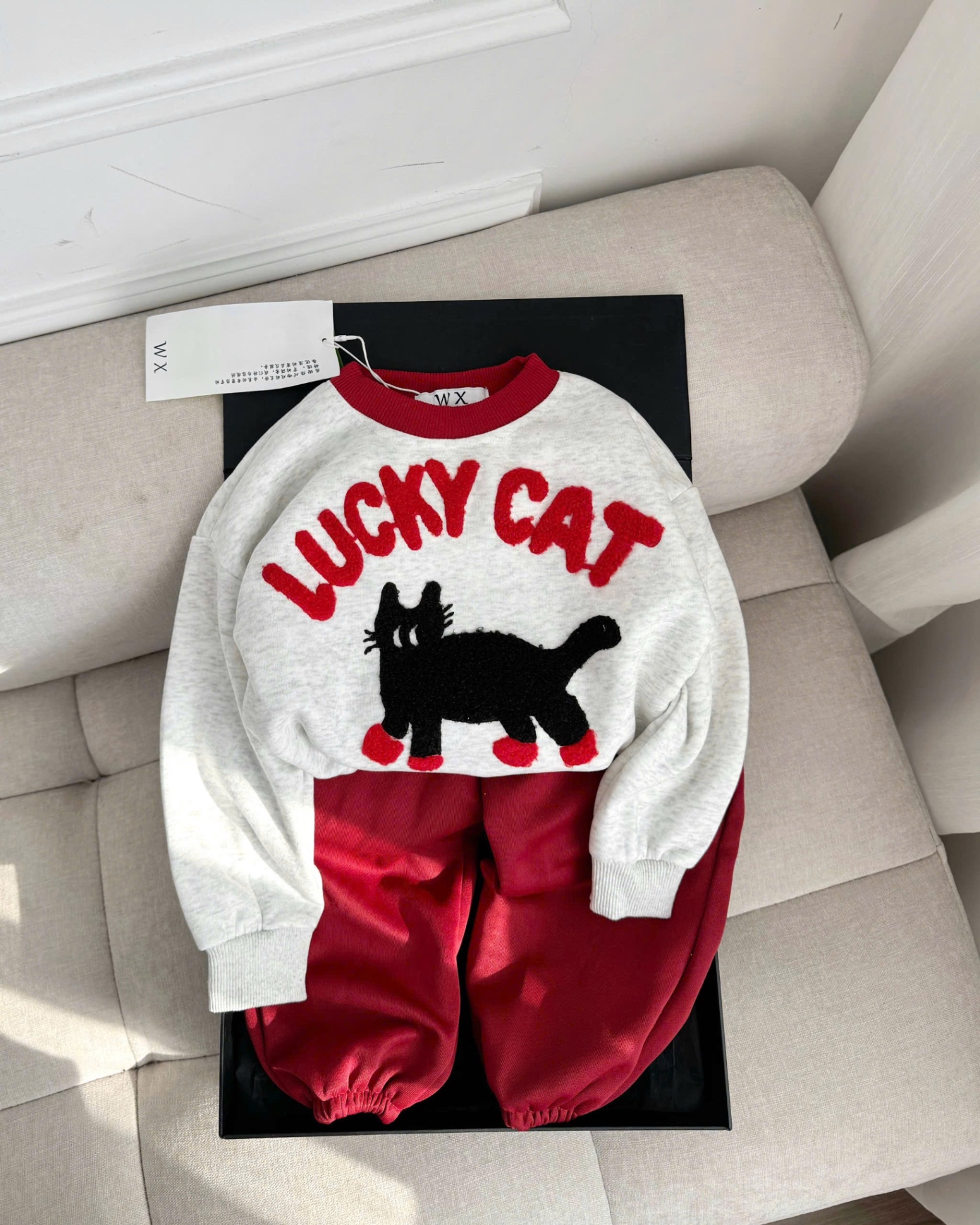 G307 - BỘ BÉ GÁI HAIDA GHI LUCKY CAT QUẦN ĐỎ