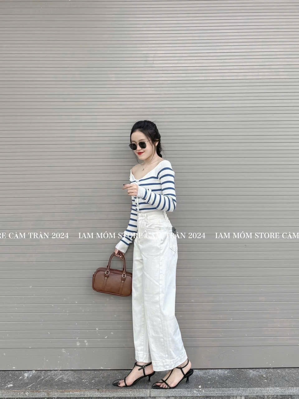 QNU525 - QUẦN JEANS SUÔNG XANH BE THÊU NƠ