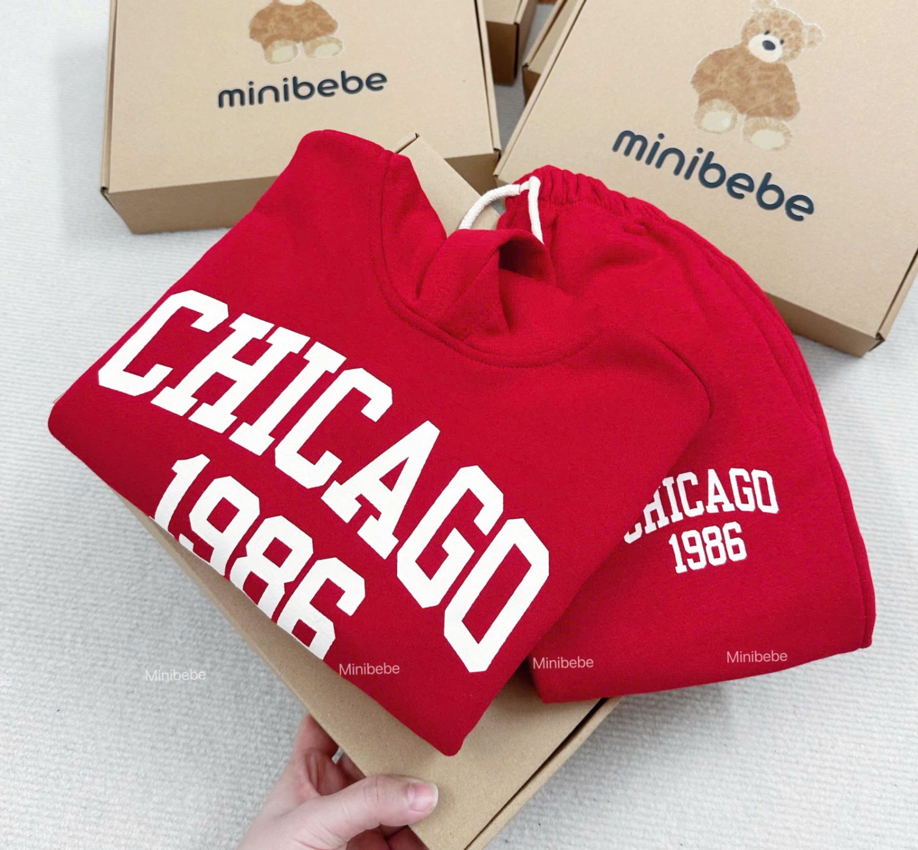 T284 - BỘ NỈ DƯ BÉ TRAI ĐỎ MŨ CHICAGO 1986