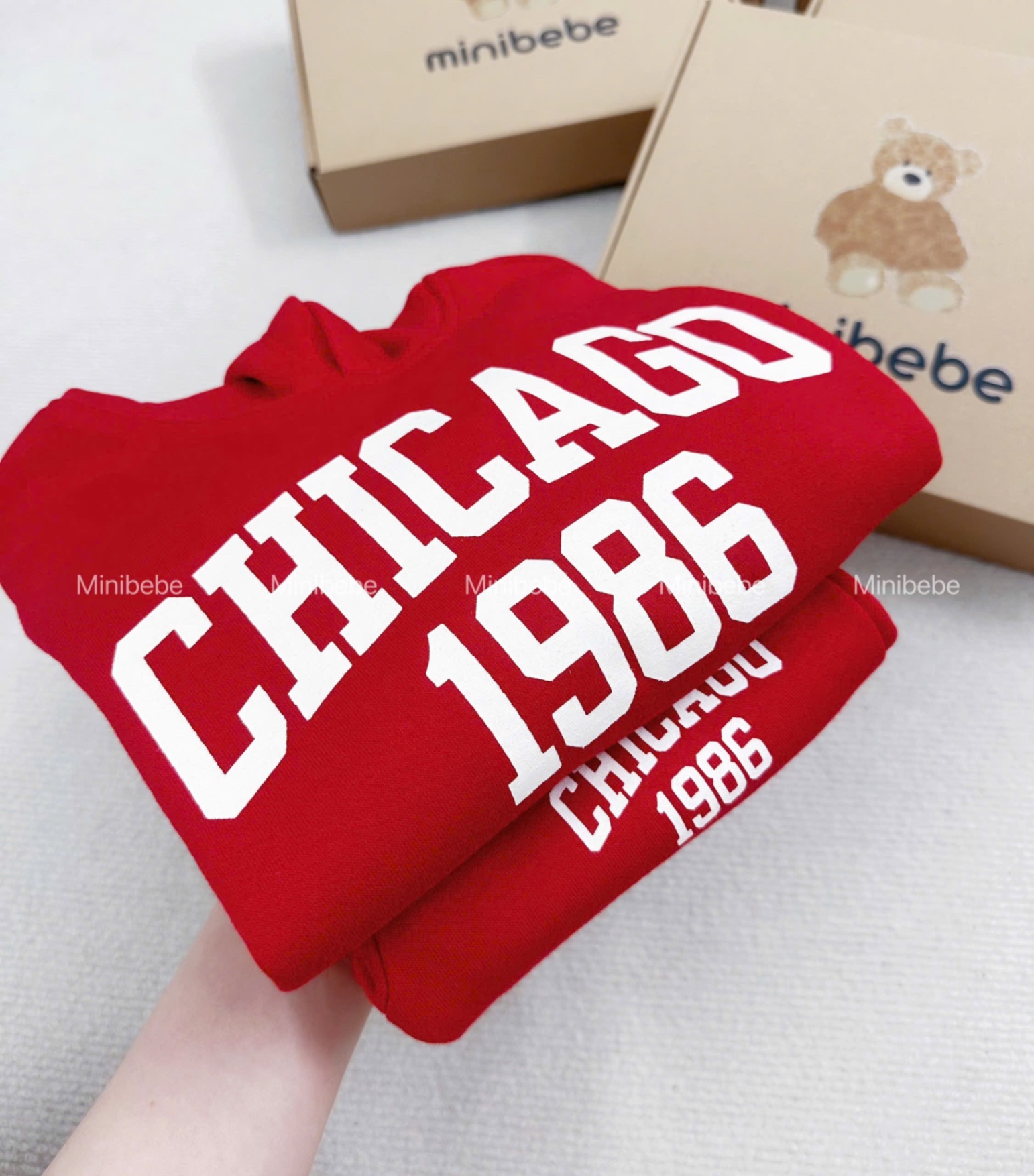 T284 - BỘ NỈ DƯ BÉ TRAI ĐỎ MŨ CHICAGO 1986