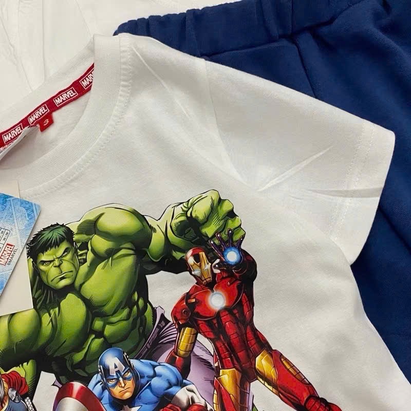 T318 - BỘ ĐÙI BÉ TRAI ÁO CỘC TRẮNG AVENGERS QUẦN THAN