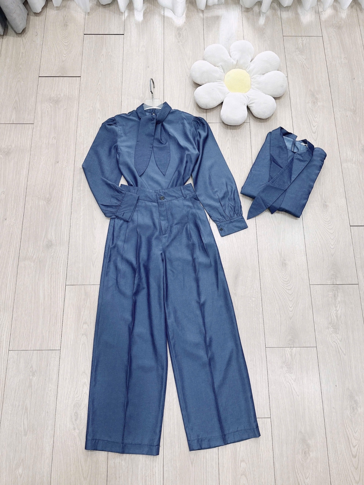 S757 - SET BÒ DENIM CỔ CAO NƠ VẠT QUẦN SUÔNG