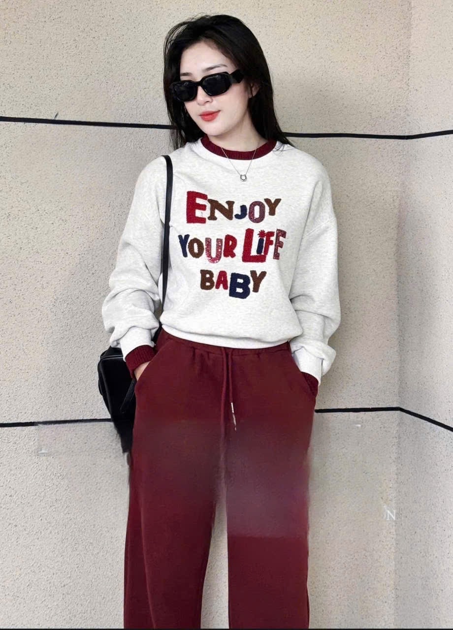 S756 - BỘ NỈ HAIDA ÁO GHI ENJOY QUẦN ĐỎ CỔ PHỐI