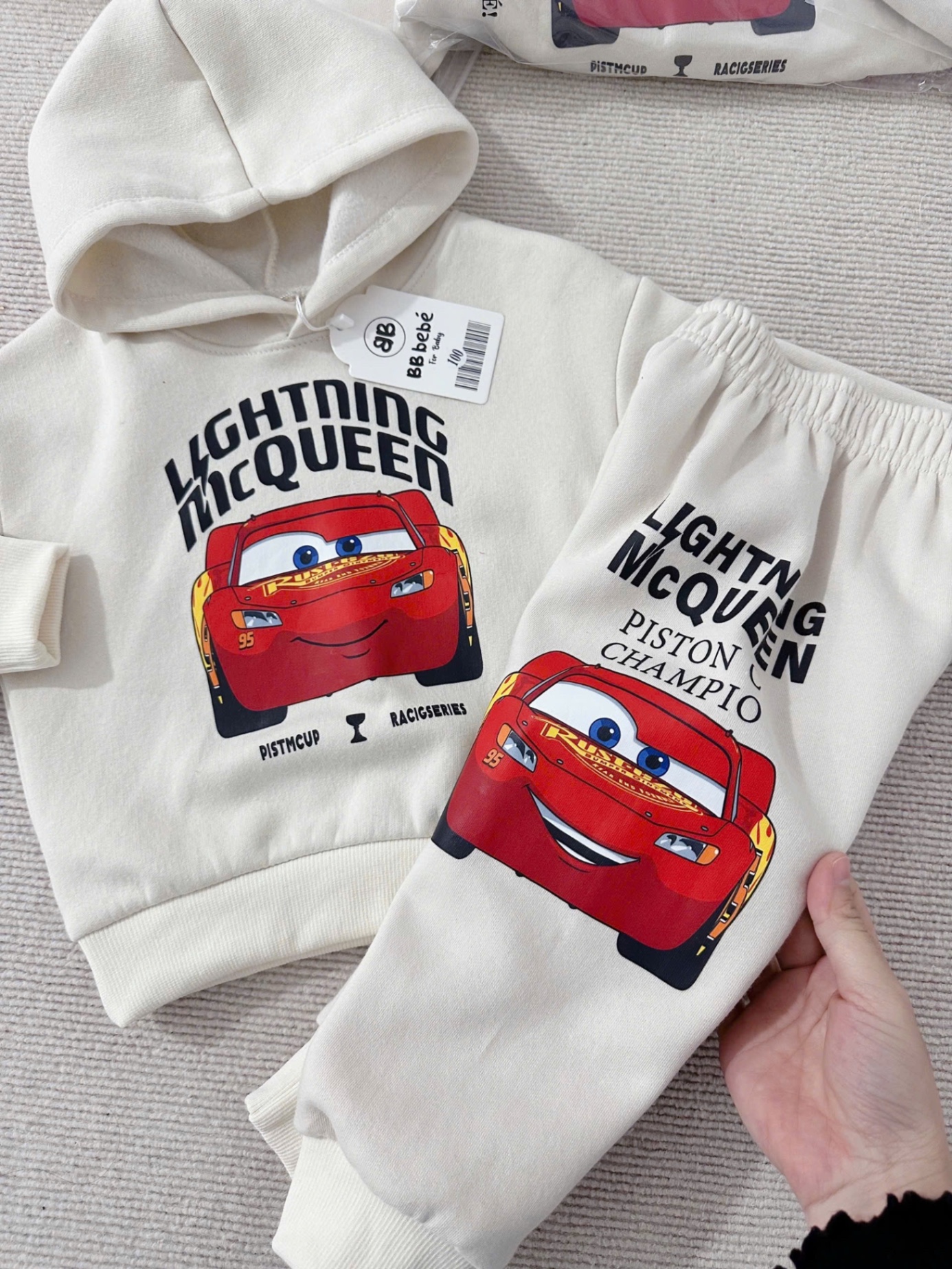 T331 - BỘ BÉ TRAI MŨ HOODIE MÀU BE OTO