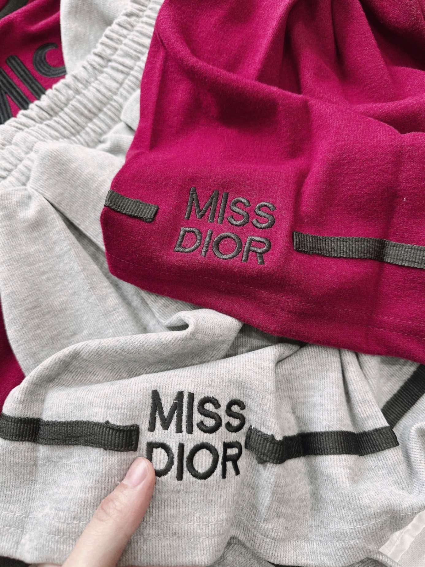 S764 - SET NỮ ÁO MISS DIOR CỔ VIỀN CVAY XẾP LI