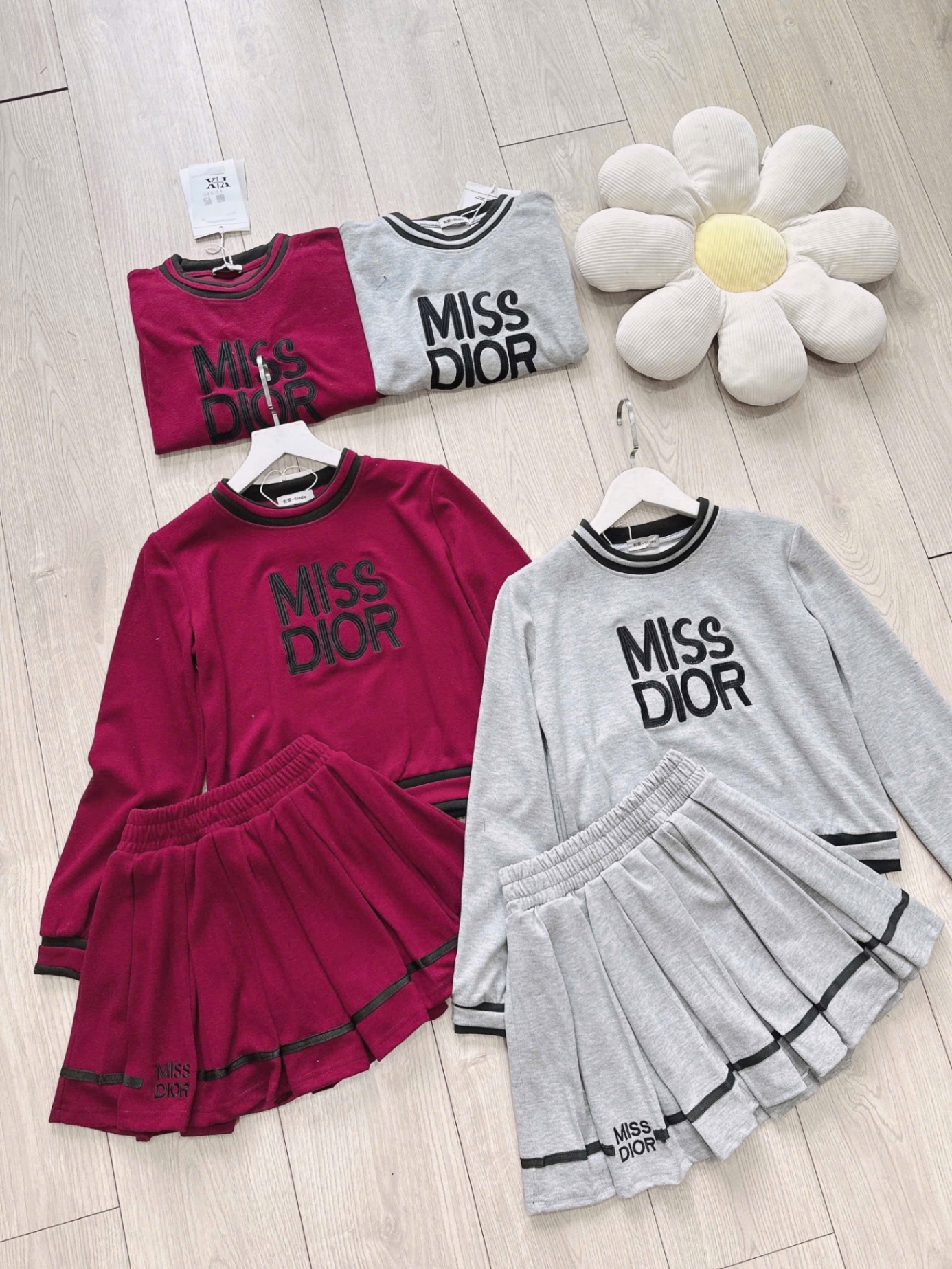 S764 - SET NỮ ÁO MISS DIOR CỔ VIỀN CVAY XẾP LI