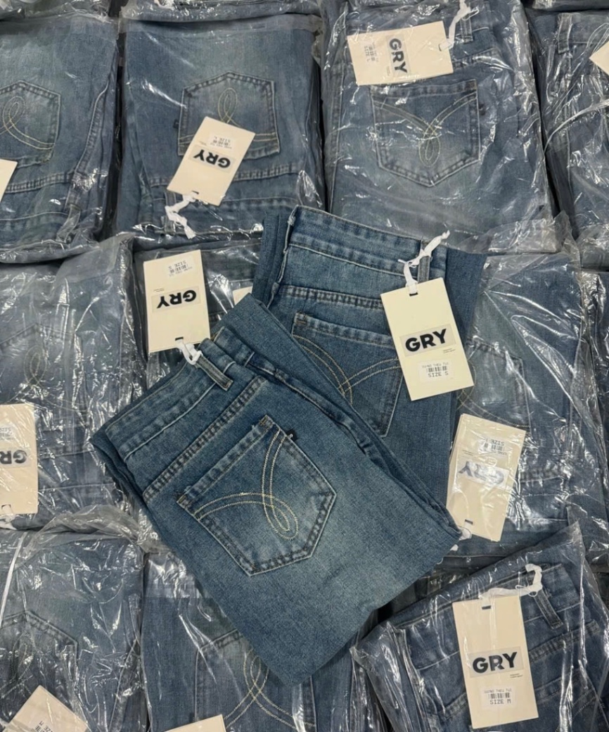 QNU542 - QUẦN JEANS SUÔNG XANH ĐEN THÊU :) M3987