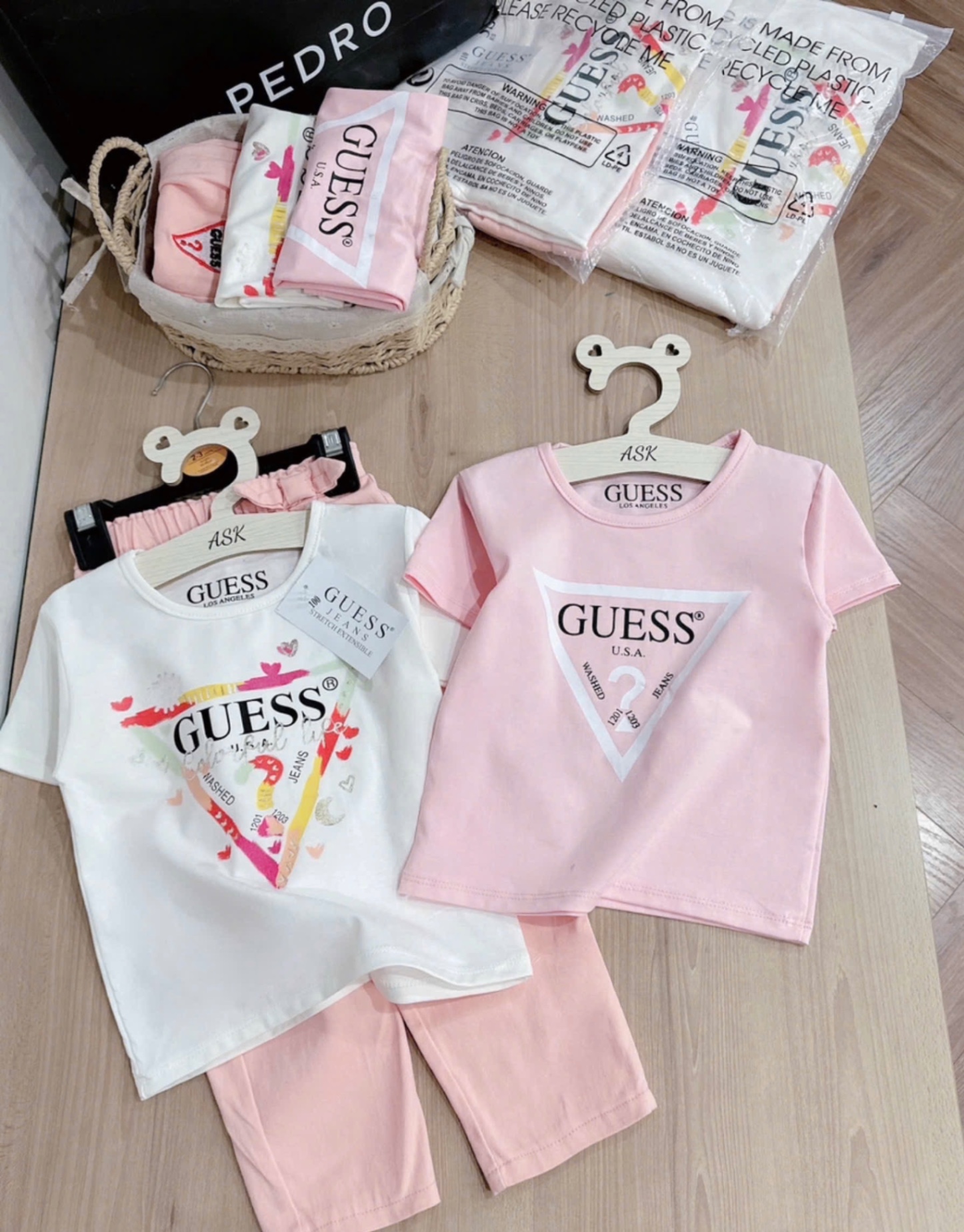 G396 - SET BÉ GÁI 3CT ÁO GUESS TRẮNG HỒNG QUẦN DÀI