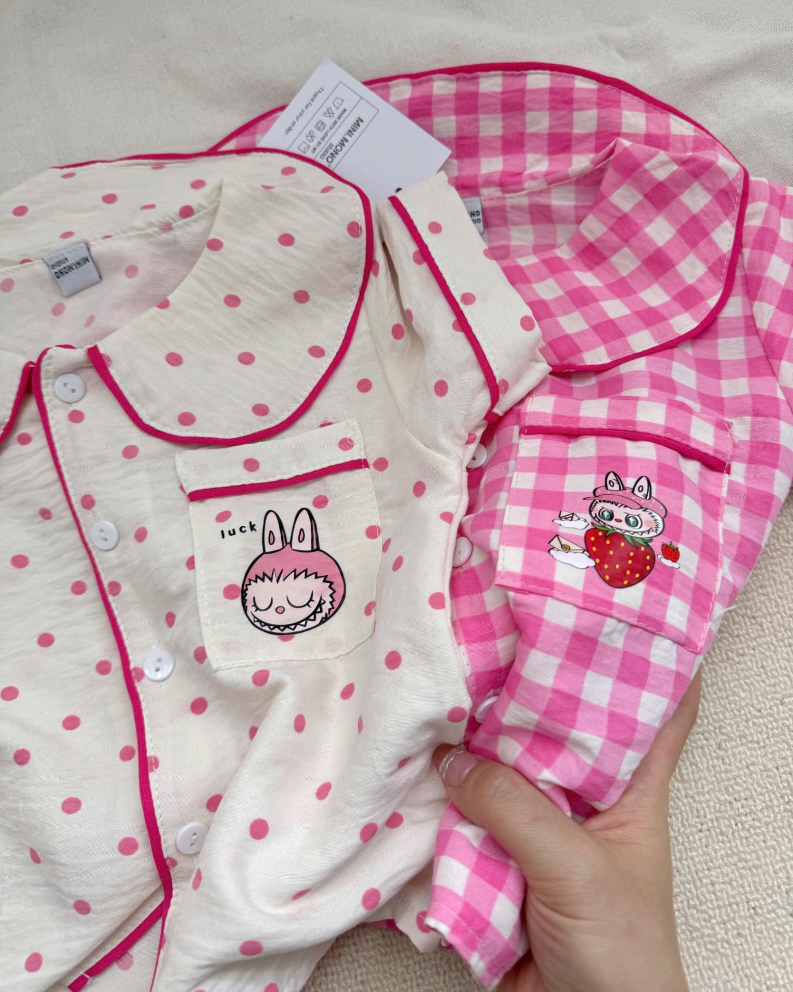 T380 - SET 2 BỘ BÉ TRAI GÁI PYJAMA KẺ CARO LABUBU