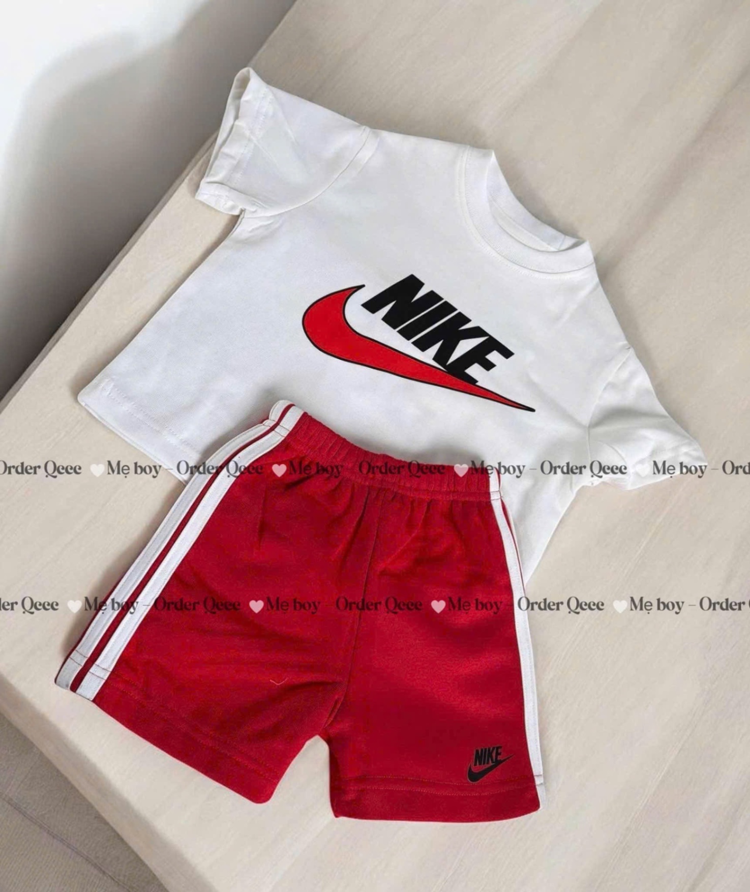 T389 - BỘ ĐÙI BÉ TRAI ÁO TRẮNG NIKE QUẦN ĐỎ