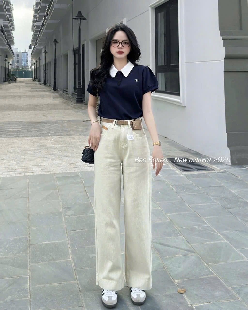 ANU160 - ÁO POLO NỮ THAN CỔ TRẮNG THÊU CHANEL