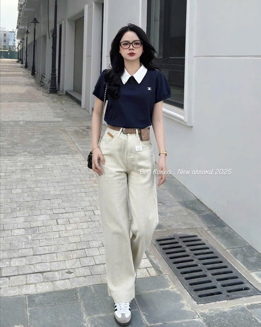 ANU160 - ÁO POLO NỮ THAN CỔ TRẮNG THÊU CHANEL