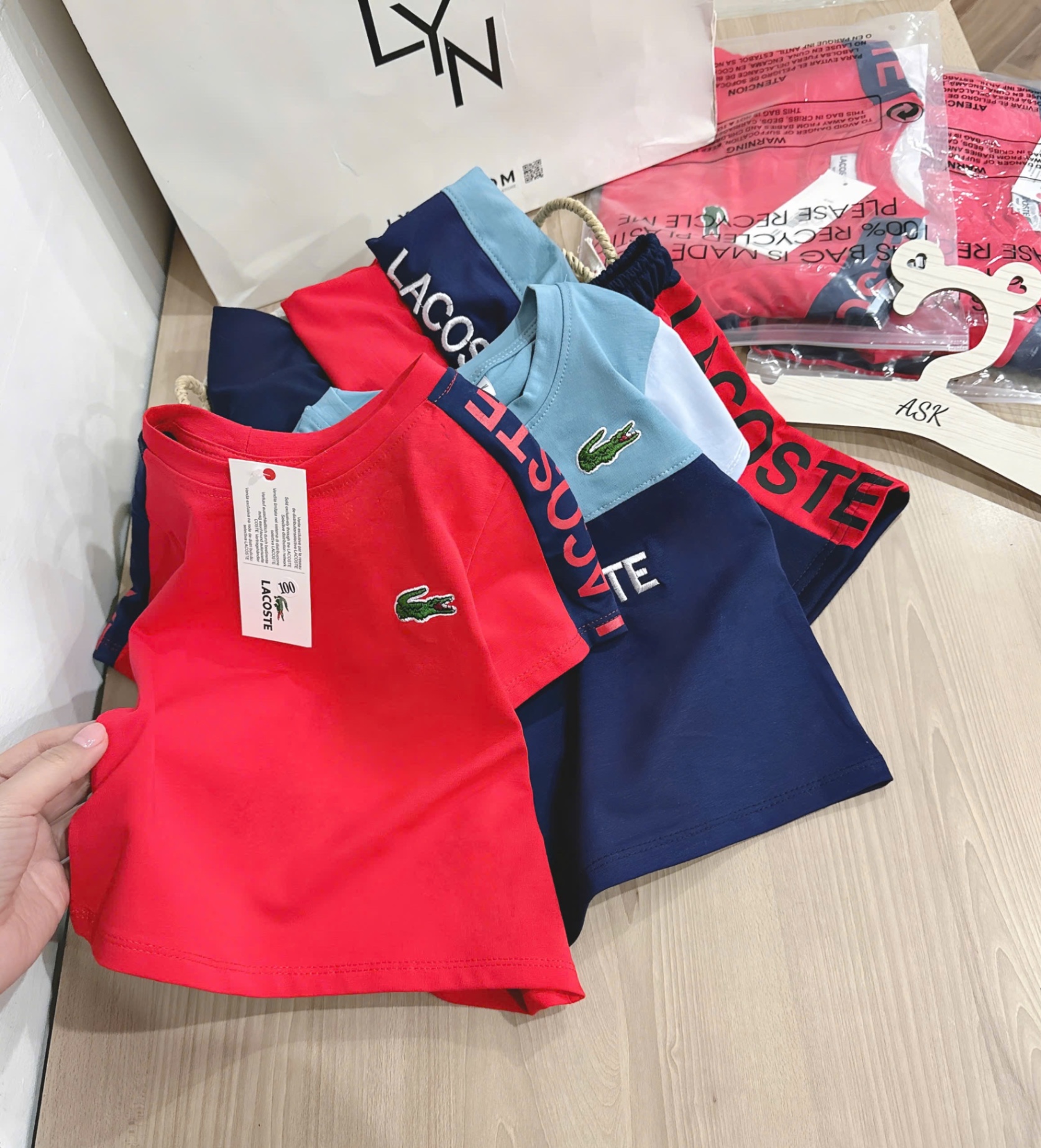 T456 - BỘ ĐÙI BÉ TRAI 3CT ÁO XANH ĐỎ LASCOTE