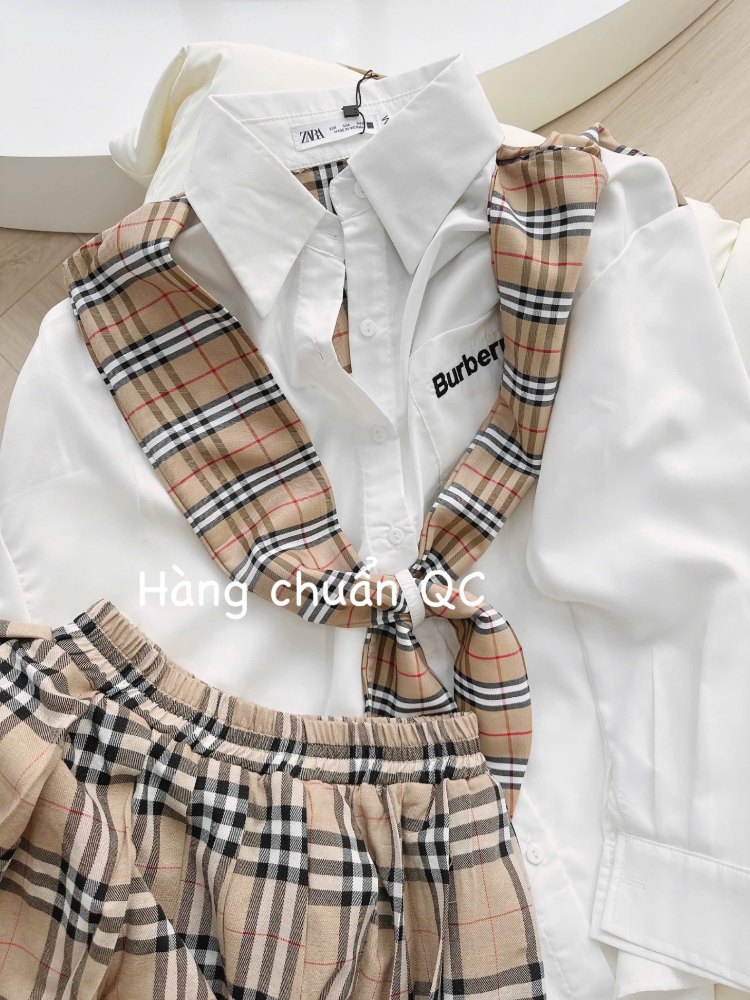 S883 - SET NỮ ÁO TRẮNG KHĂN BBR MIX CVAY XẾP