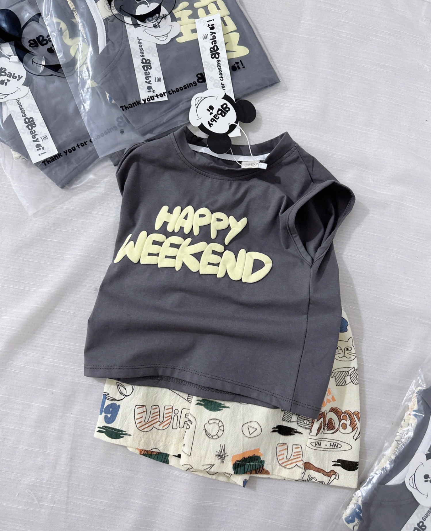 T527 - BỘ ĐÙI BÉ TRAI BA LỖ ÁO XÁM HAPPY