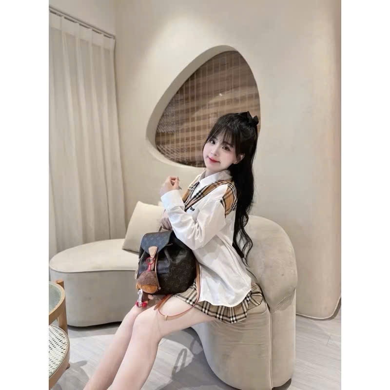 S883 - SET NỮ ÁO TRẮNG KHĂN BBR MIX CVAY XẾP