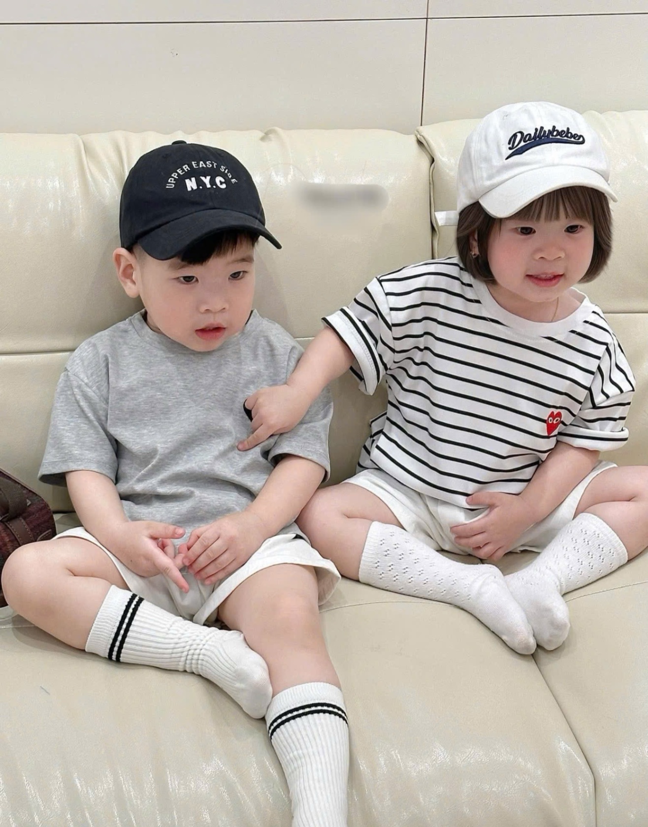 AB703 - SET 3 ÁO BÉ TRAI THÊU TIM ghi kẻ trắng