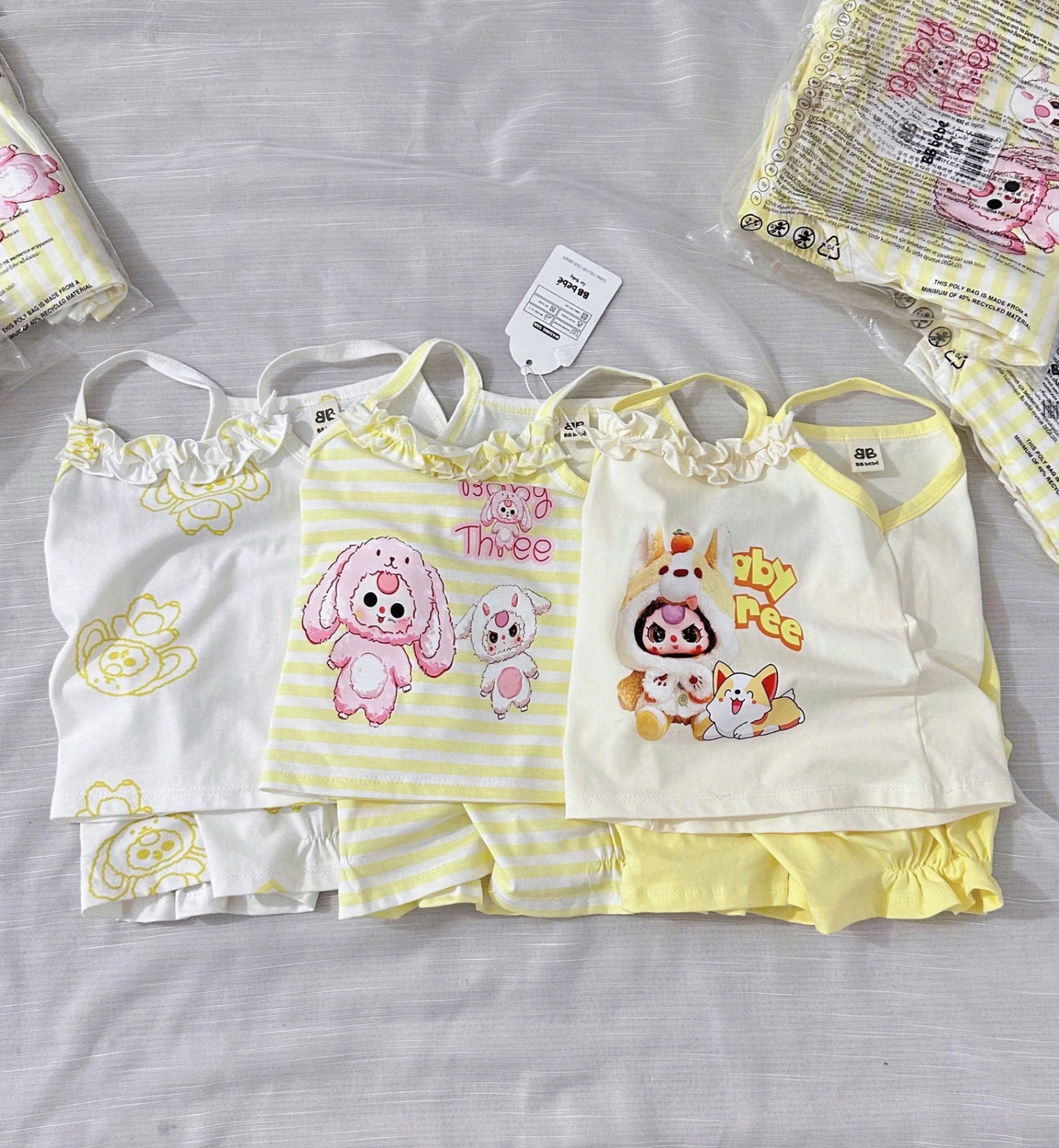 G538 - SET 3 BỘ ĐÙI BÉ GÁI 2S CỔ BÈO BABY3 VÀNG