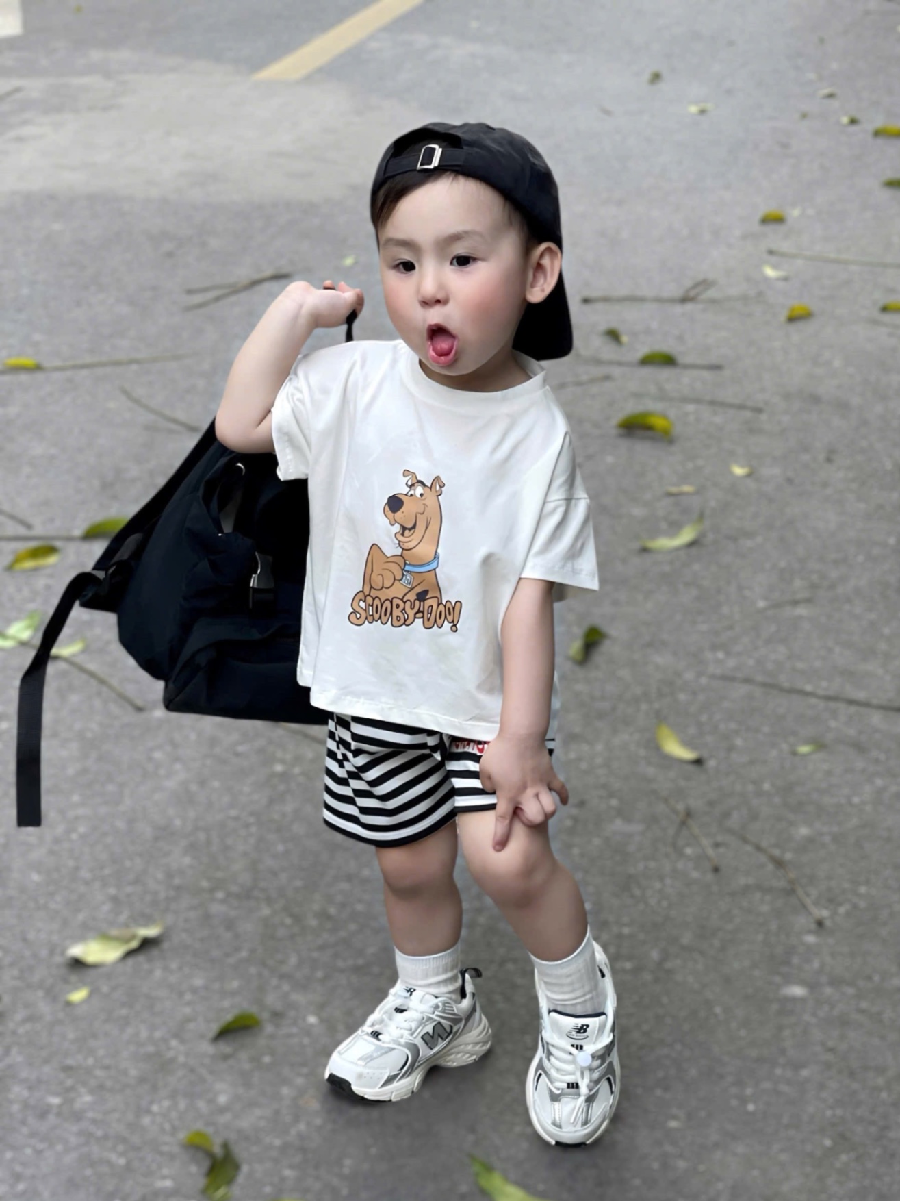 T575 - BỘ ĐÙI BÉ TRAI TRẮNG CHÓ SCOOPY DOO QUẦN KẺ