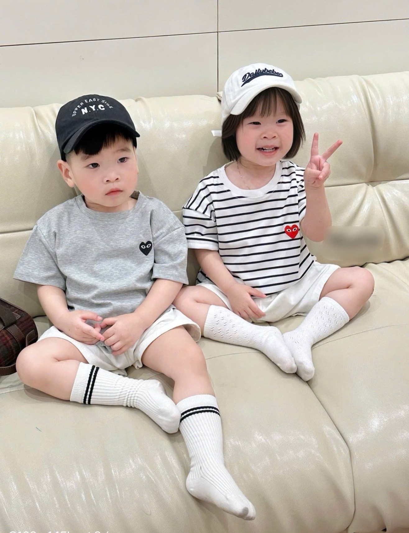 AB703 - SET 3 ÁO BÉ TRAI THÊU TIM ghi kẻ trắng
