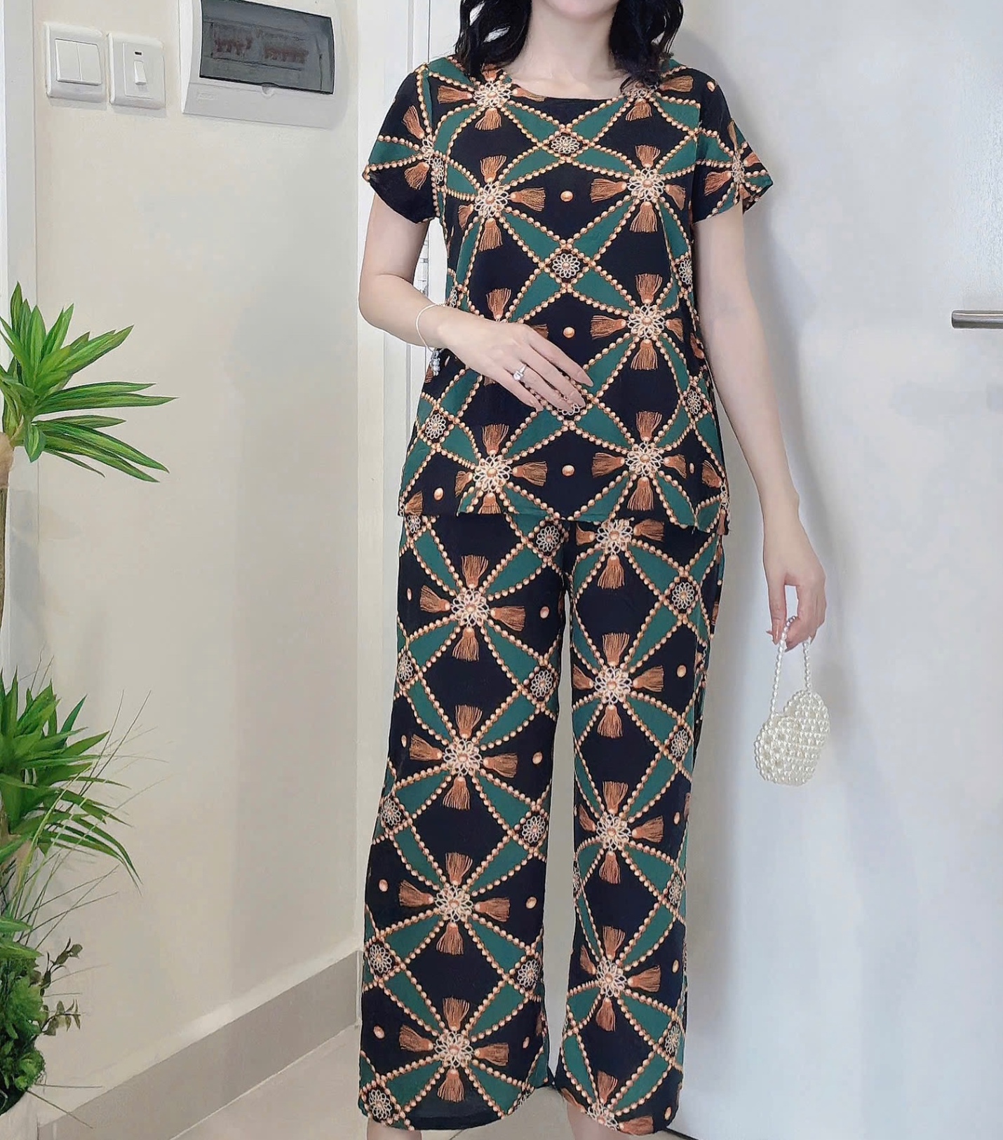 S897 - BỘ LANH QUẦN DÀI HOA LÁ CHO MẸ