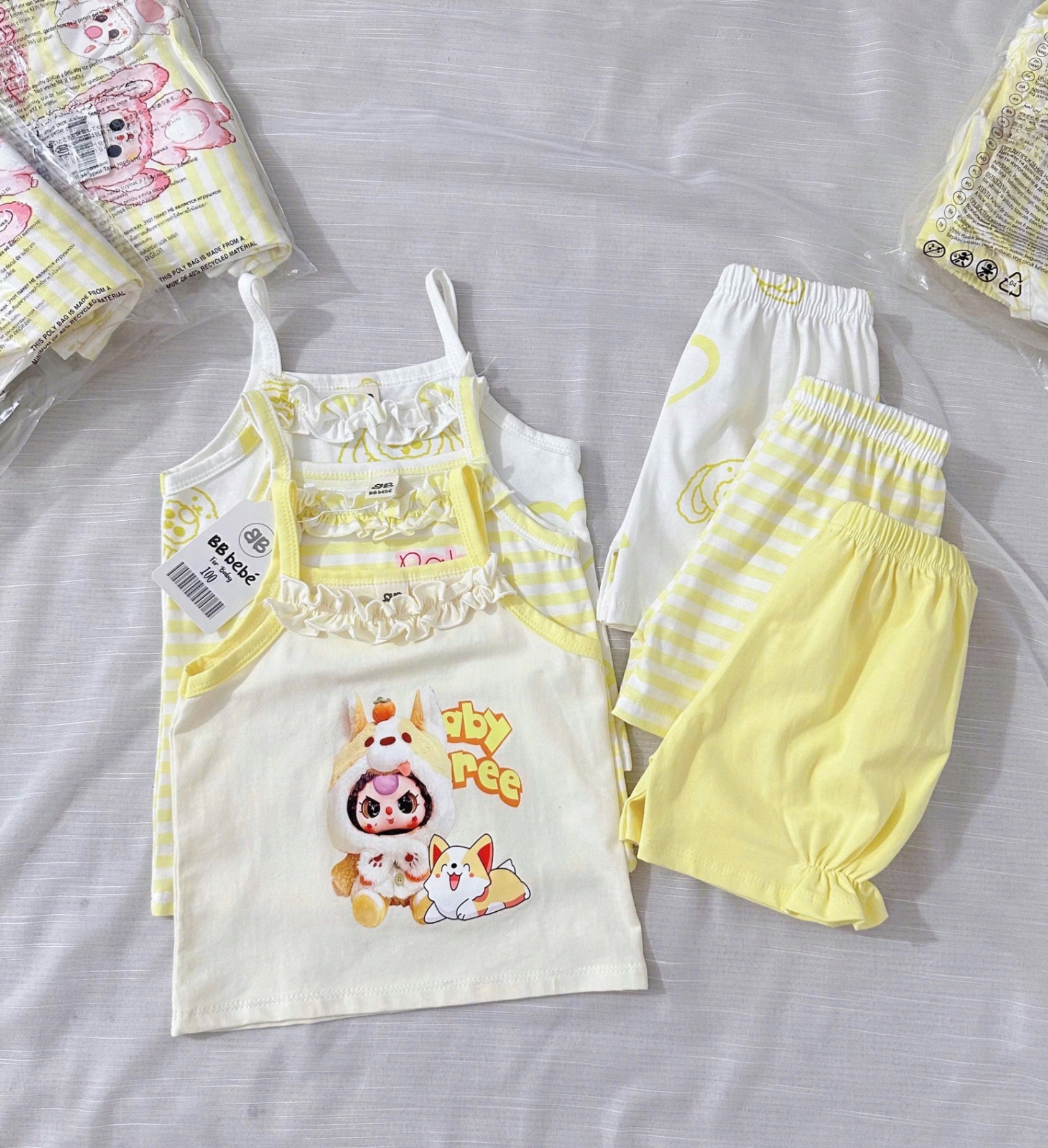 G538 - SET 3 BỘ ĐÙI BÉ GÁI 2S CỔ BÈO BABY3 VÀNG