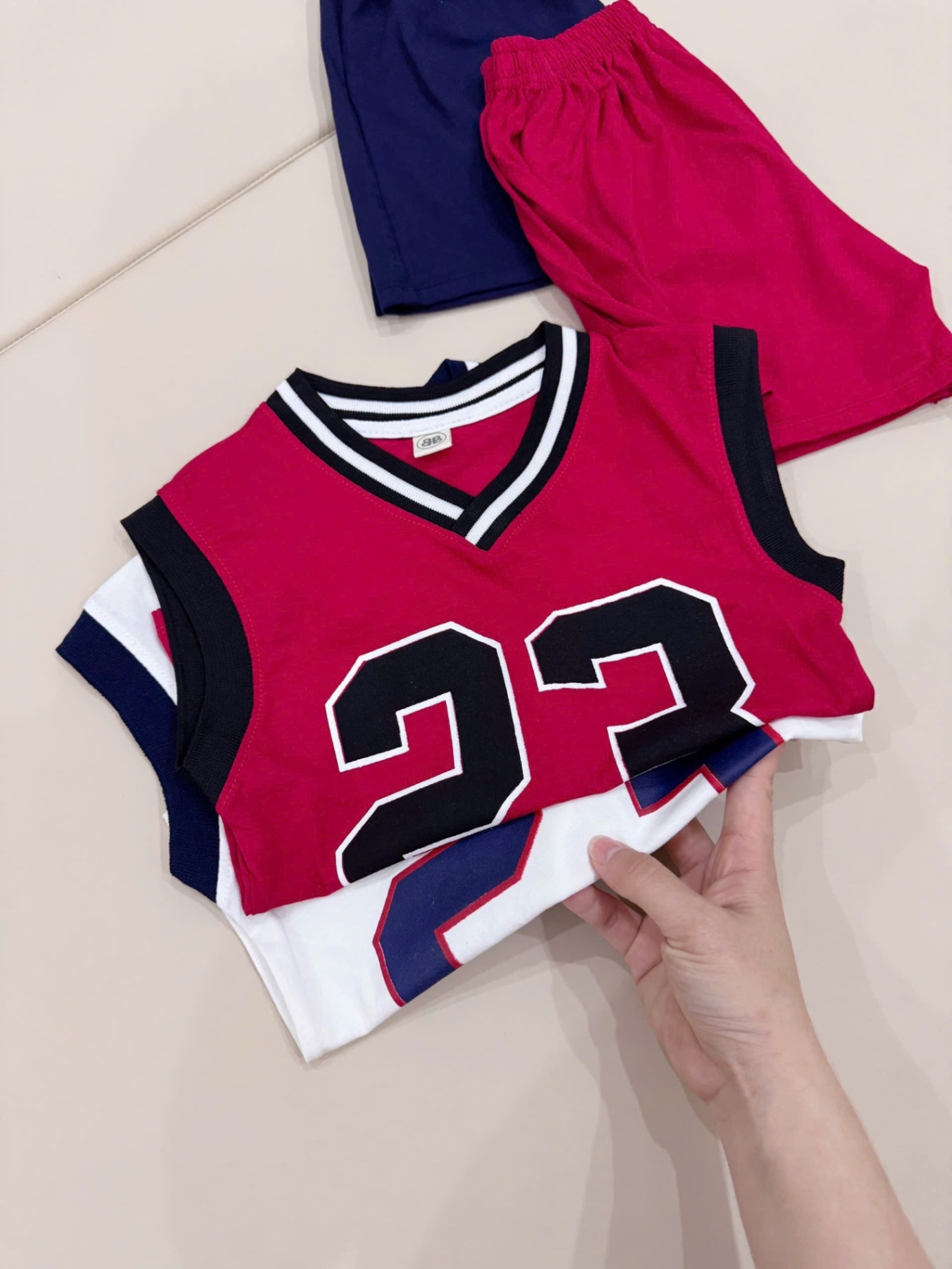 T576 - SET 2 BỘ ĐÙI BÉ TRAI COTTON SỐ 23 CỔ VIỀN đỏ trắng