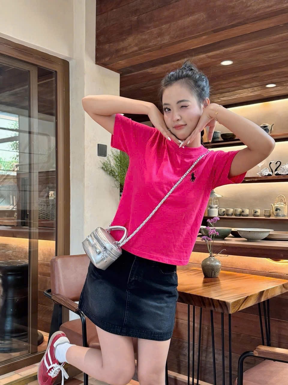 ANU186 - ÁO THUN NỮ HỒNG SEN THÊU KỊ SĨ