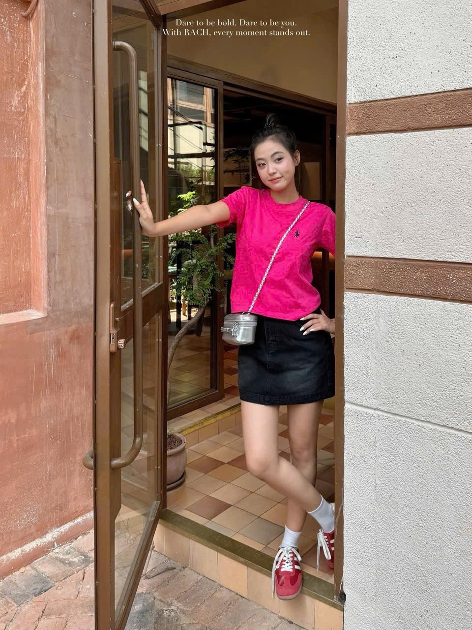 ANU186 - ÁO THUN NỮ HỒNG SEN THÊU KỊ SĨ