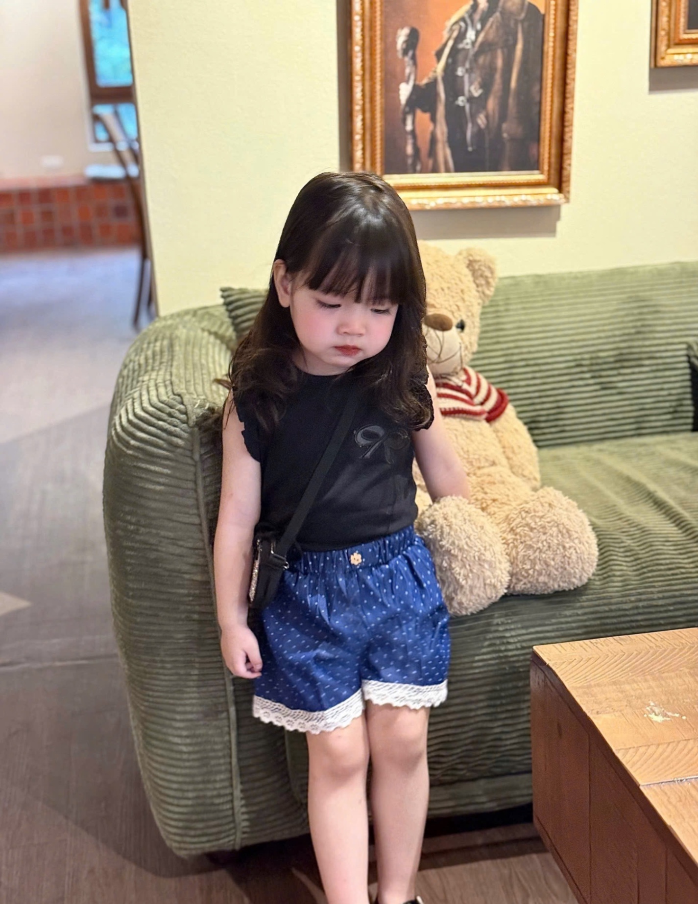 AB701 - SET 2 ÁO BÉ GÁI ĐEN TRẮNG BÈO VAI THÊU NƠ