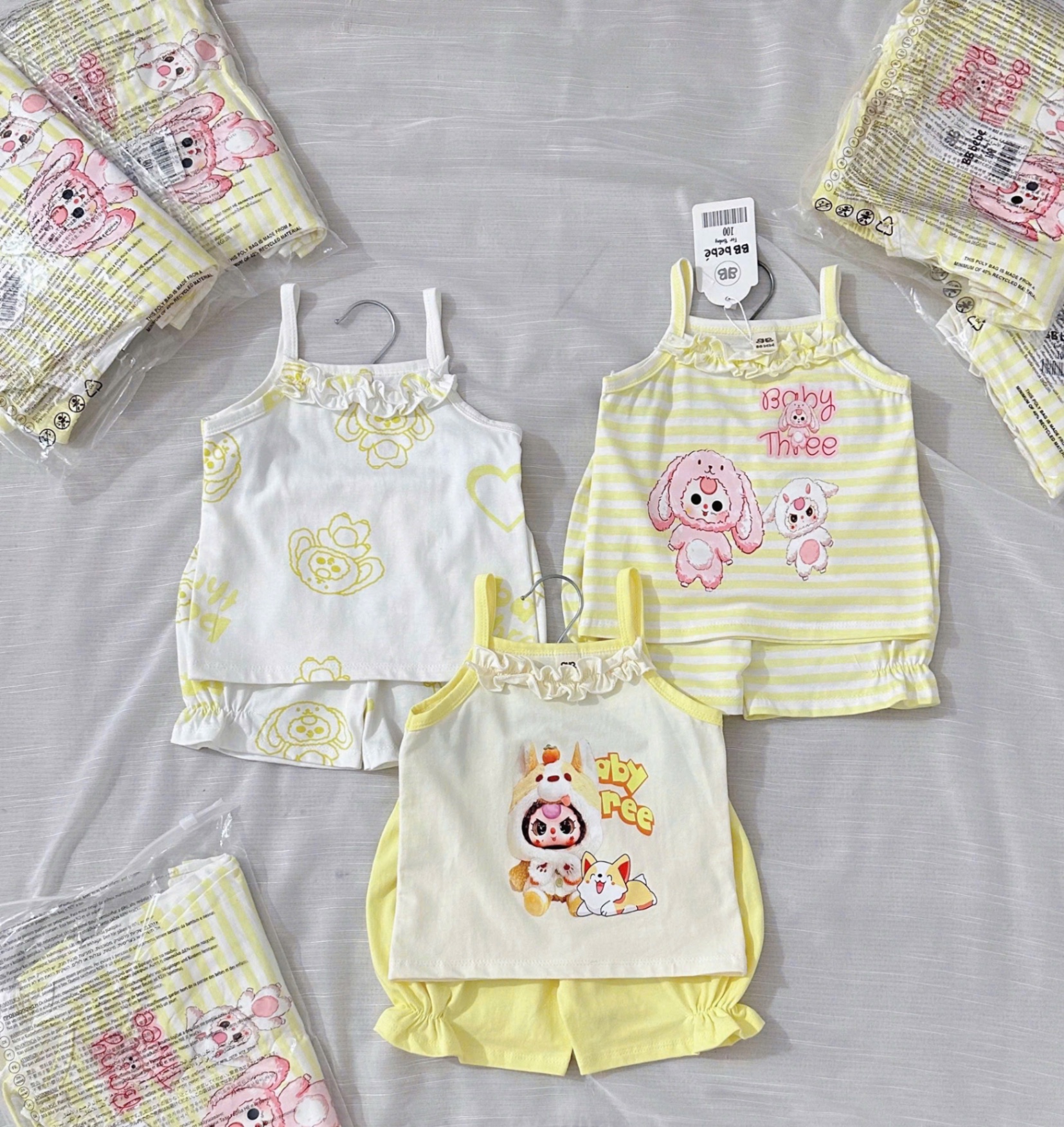 G538 - SET 3 BỘ ĐÙI BÉ GÁI 2S CỔ BÈO BABY3 VÀNG